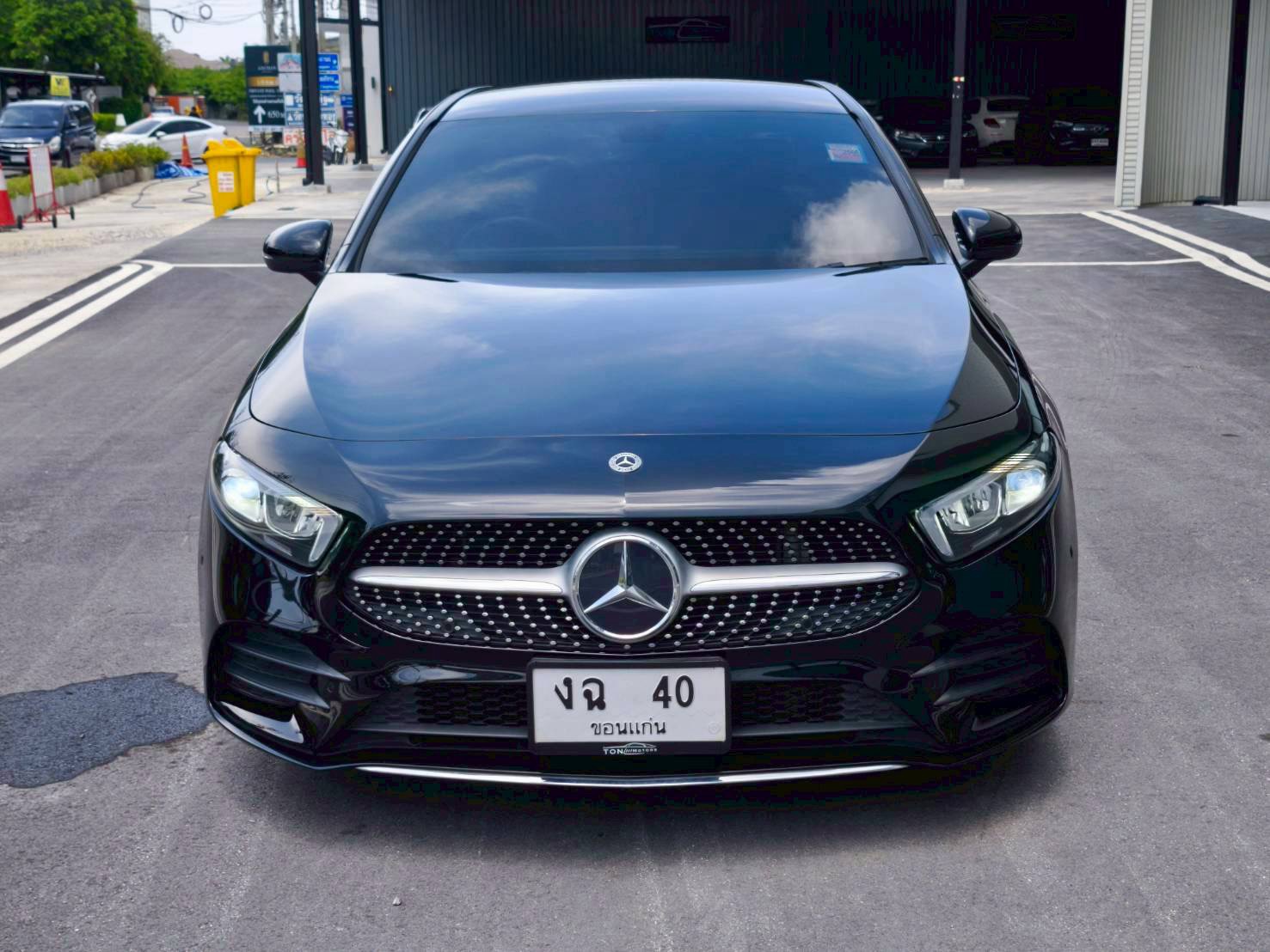 2022 Mercedes-Benz A-Class A 200 AMG สีดำ (รูปที่ 2)