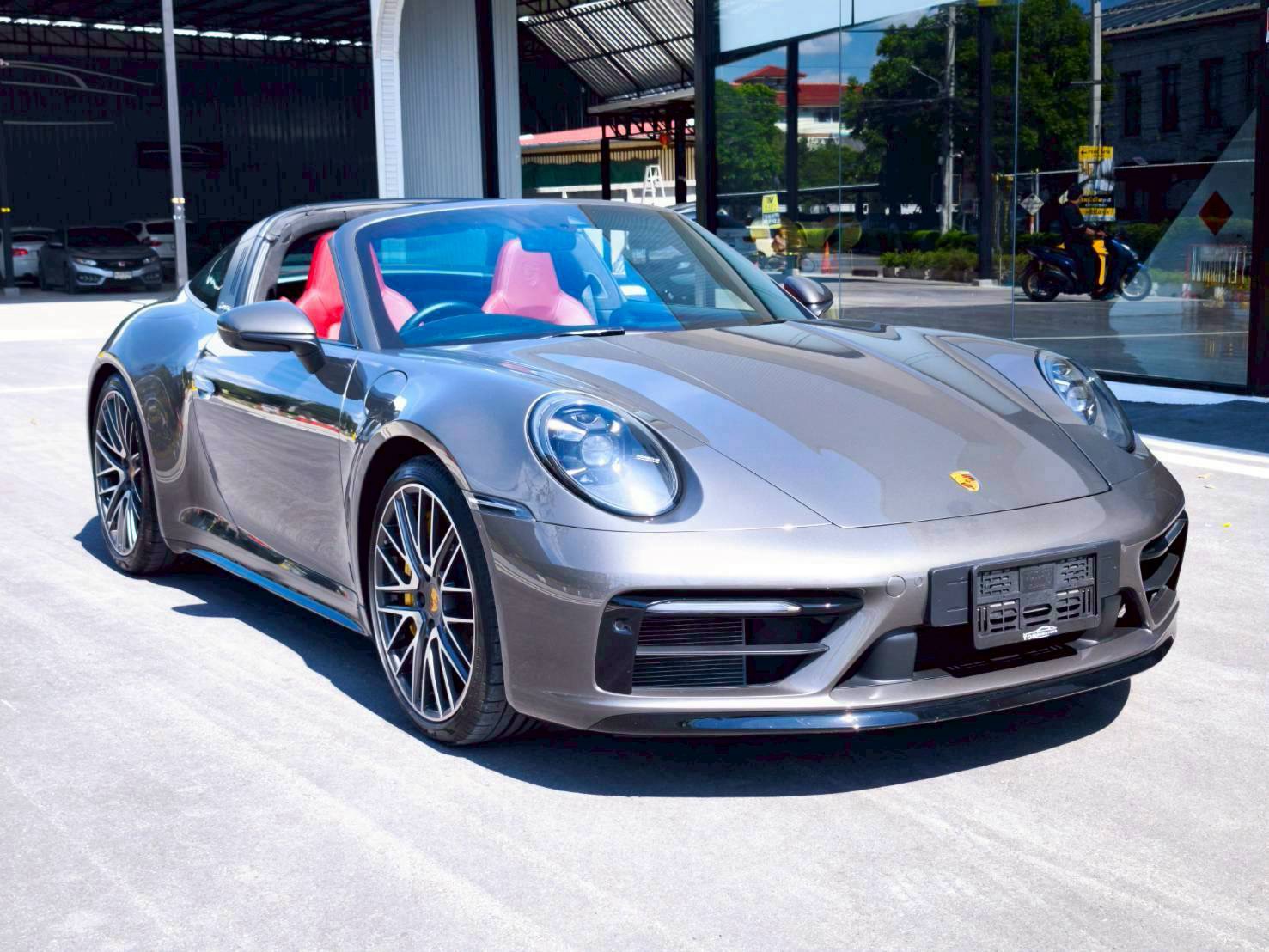 2022 Porsche 911 Targa 4S สีเทา (รูปที่ 5)