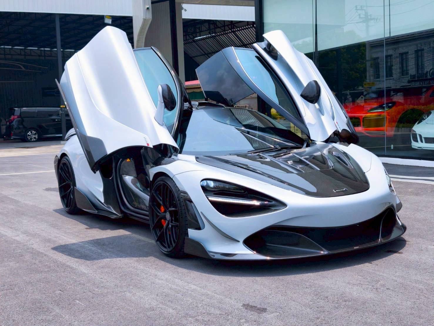 2018 McLaren 720S สีเทา (รูปที่ 13)