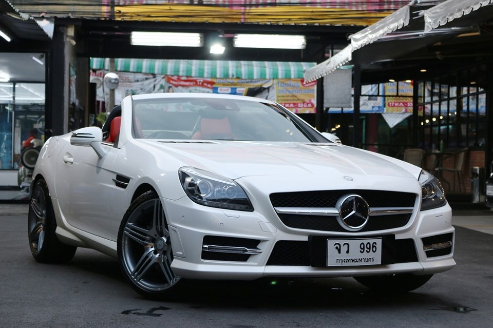 Mercedes-Benz SLK-Class R172 ปี 2012 สีขาว (รูปที่ 2)