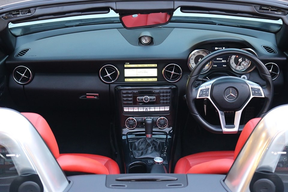 Mercedes-Benz SLK-Class R172 ปี 2012 สีขาว (รูปที่ 8)