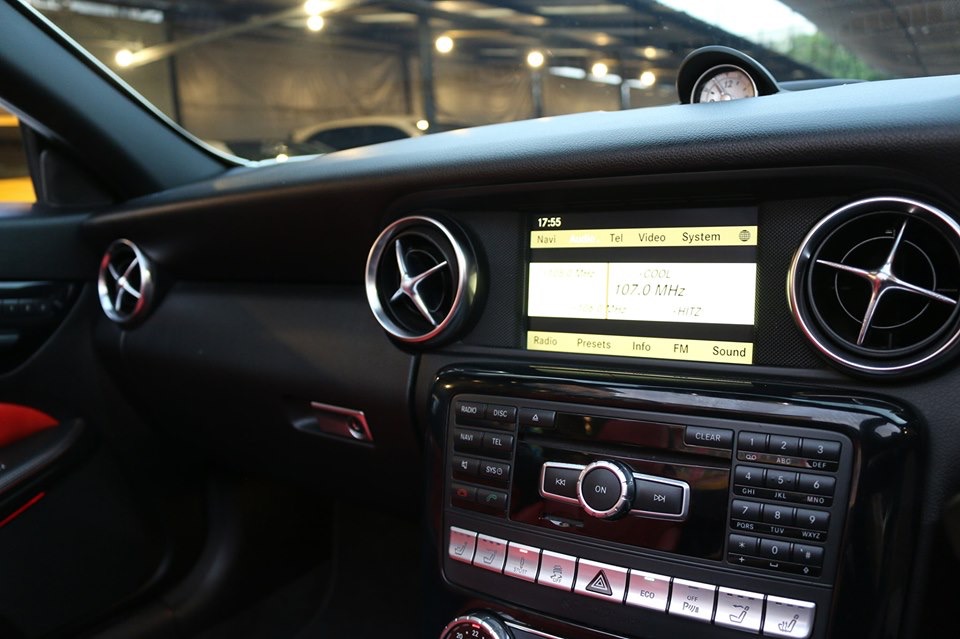 Mercedes-Benz SLK-Class R172 ปี 2012 สีขาว (รูปที่ 19)