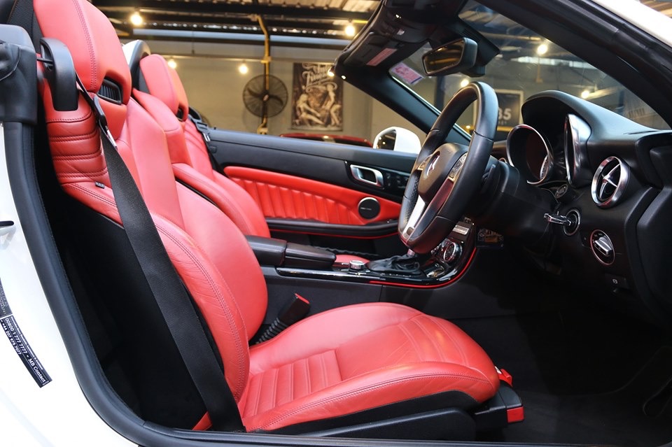Mercedes-Benz SLK-Class R172 ปี 2012 สีขาว (รูปที่ 10)