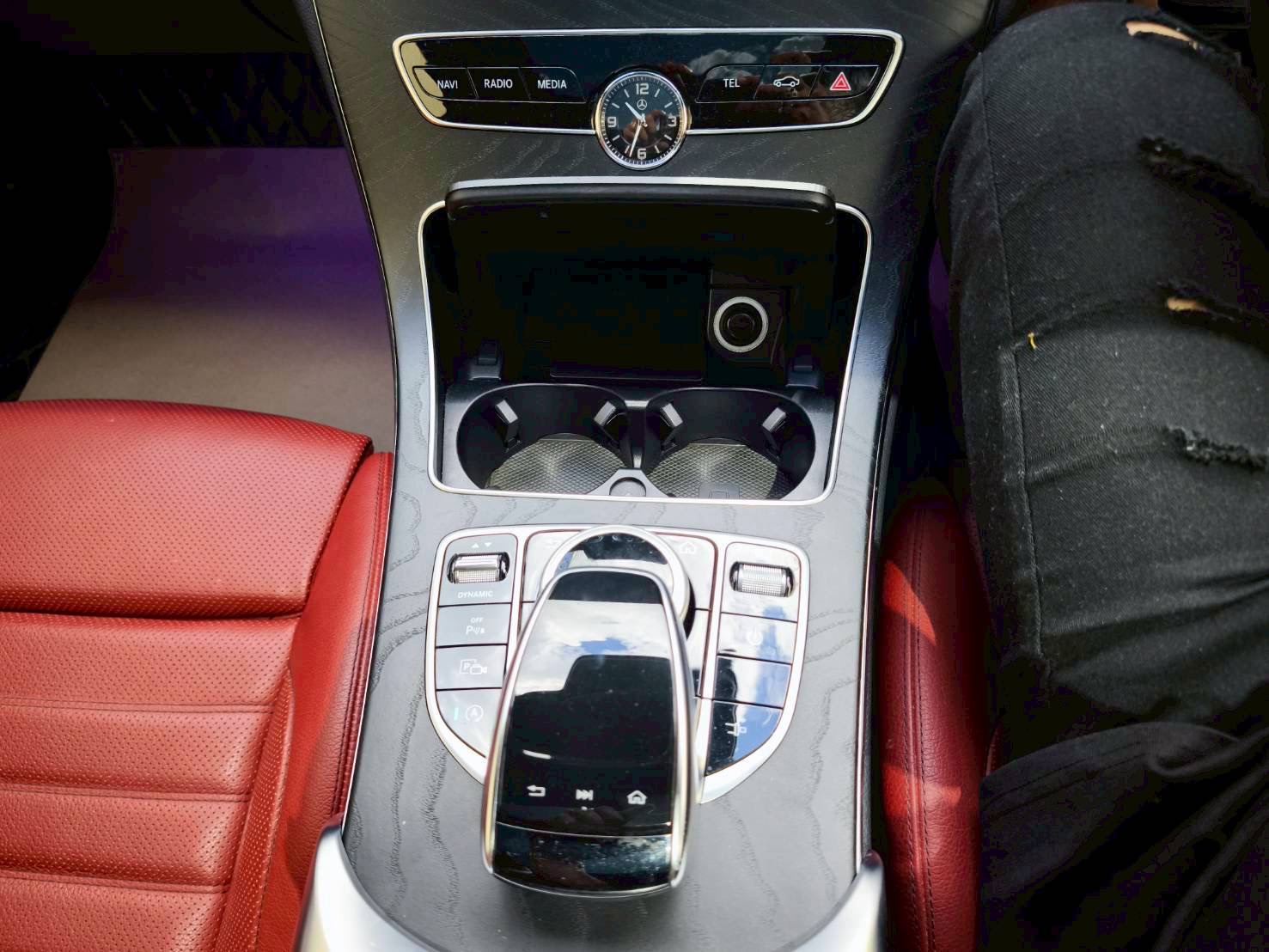 2022 Mercedes-Benz C-Class Coupe C 200 AMG สีดำ (รูปที่ 13)