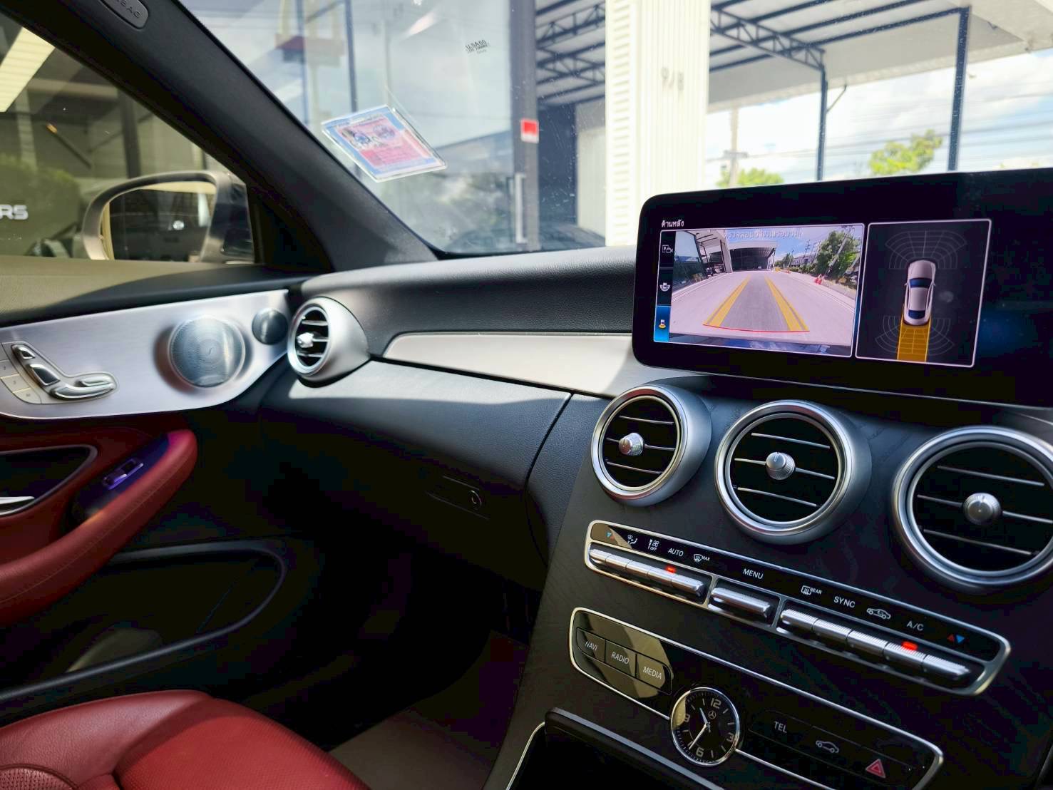 2022 Mercedes-Benz C-Class Coupe C 200 AMG สีดำ (รูปที่ 10)