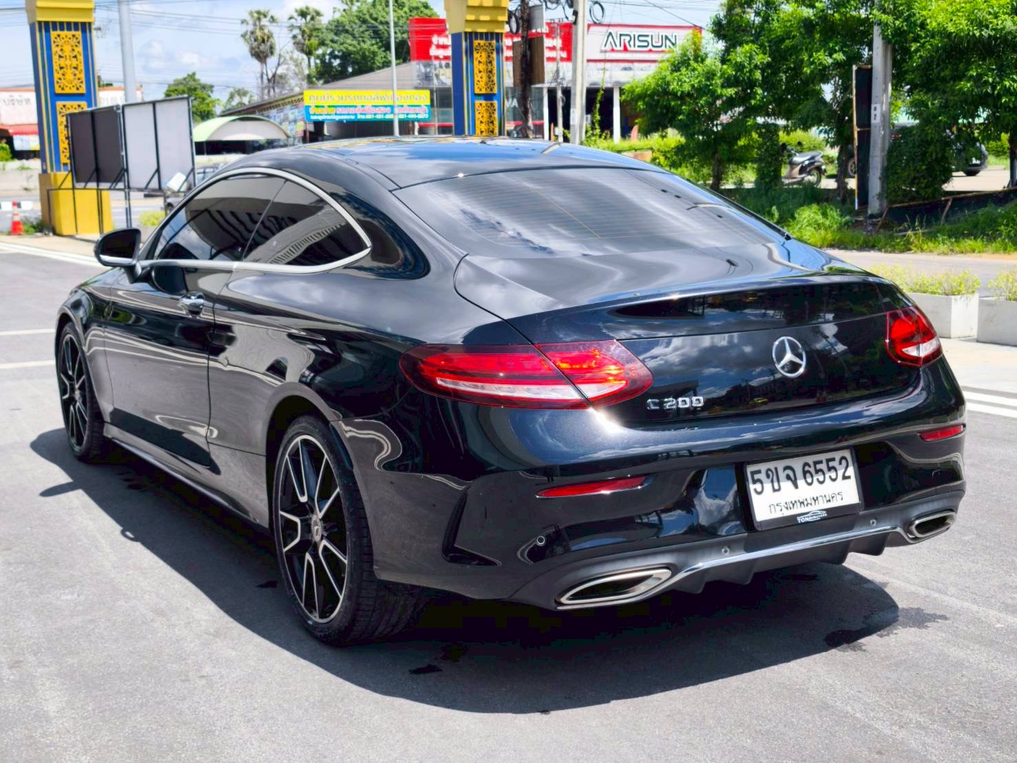 2022 Mercedes-Benz C-Class Coupe C 200 AMG สีดำ (รูปที่ 11)