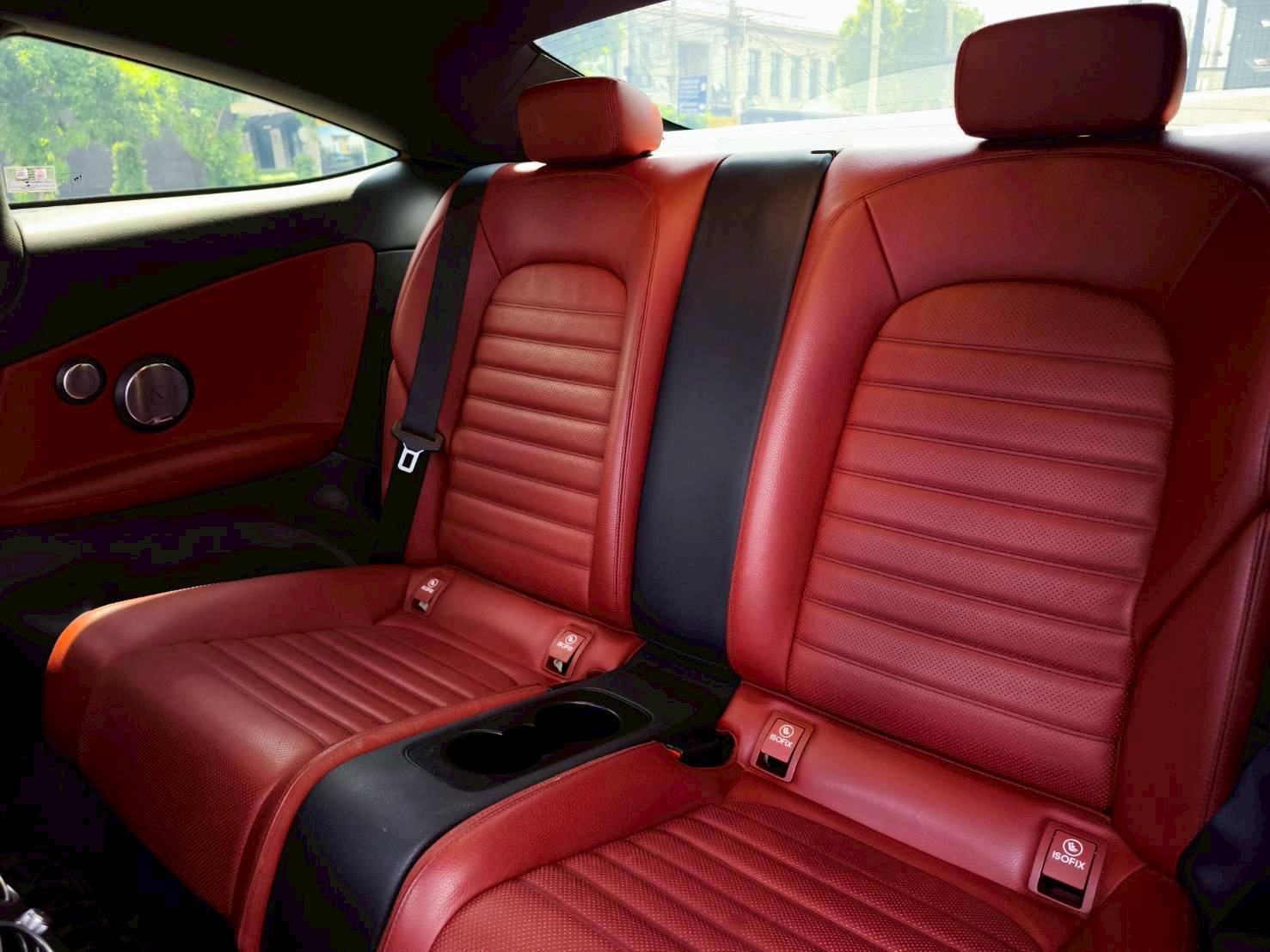 2022 Mercedes-Benz C-Class Coupe C 200 AMG สีดำ (รูปที่ 8)