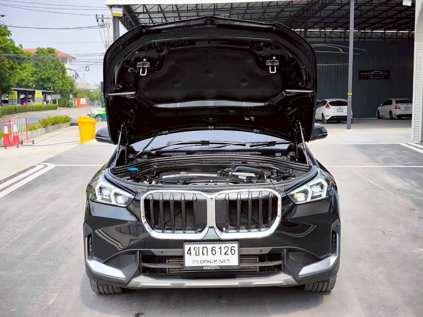 2023 BMW X1 U11 สีดำ (รูปที่ 4)