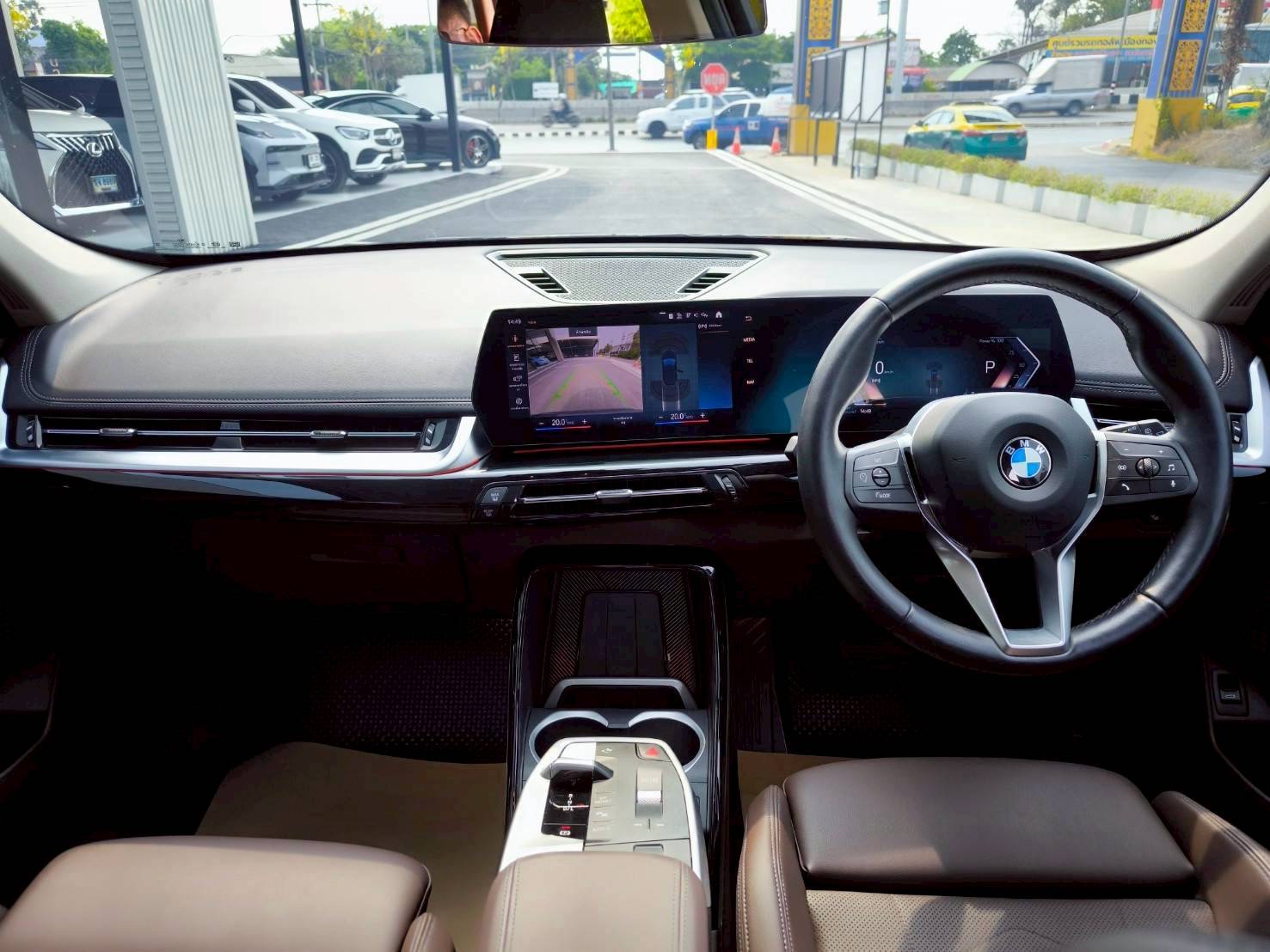 2023 BMW X1 U11 สีดำ (รูปที่ 9)