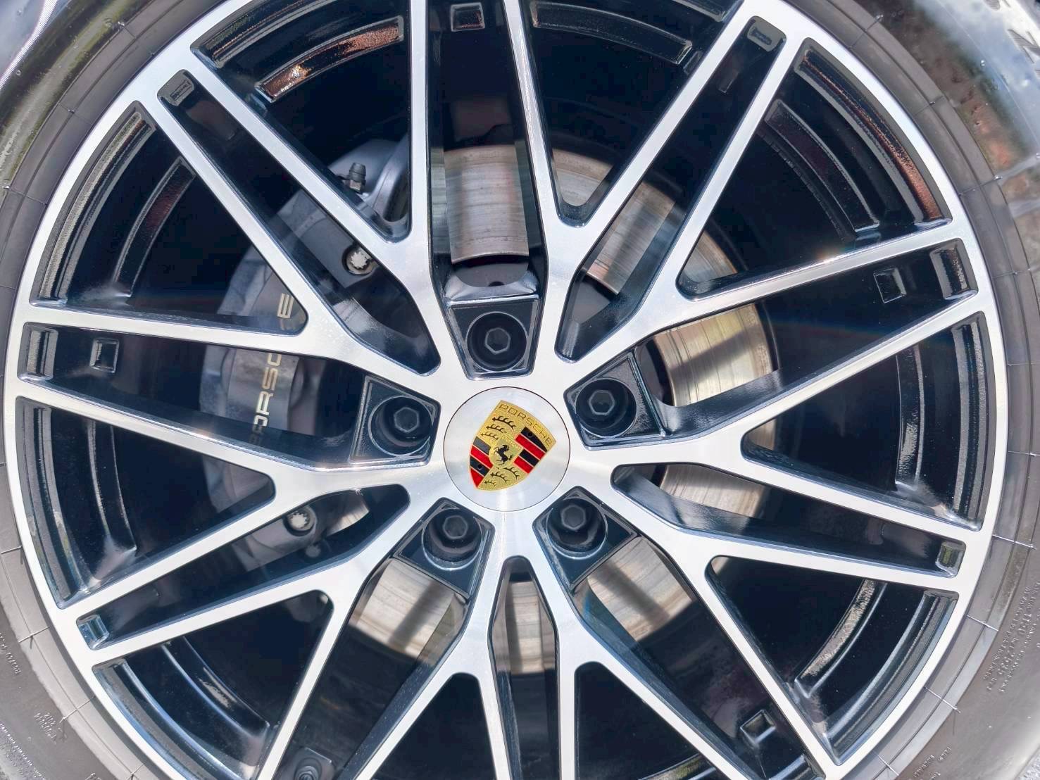 2025 Porsche Cayenne E-Hybrid สีฟ้า (รูปที่ 11)