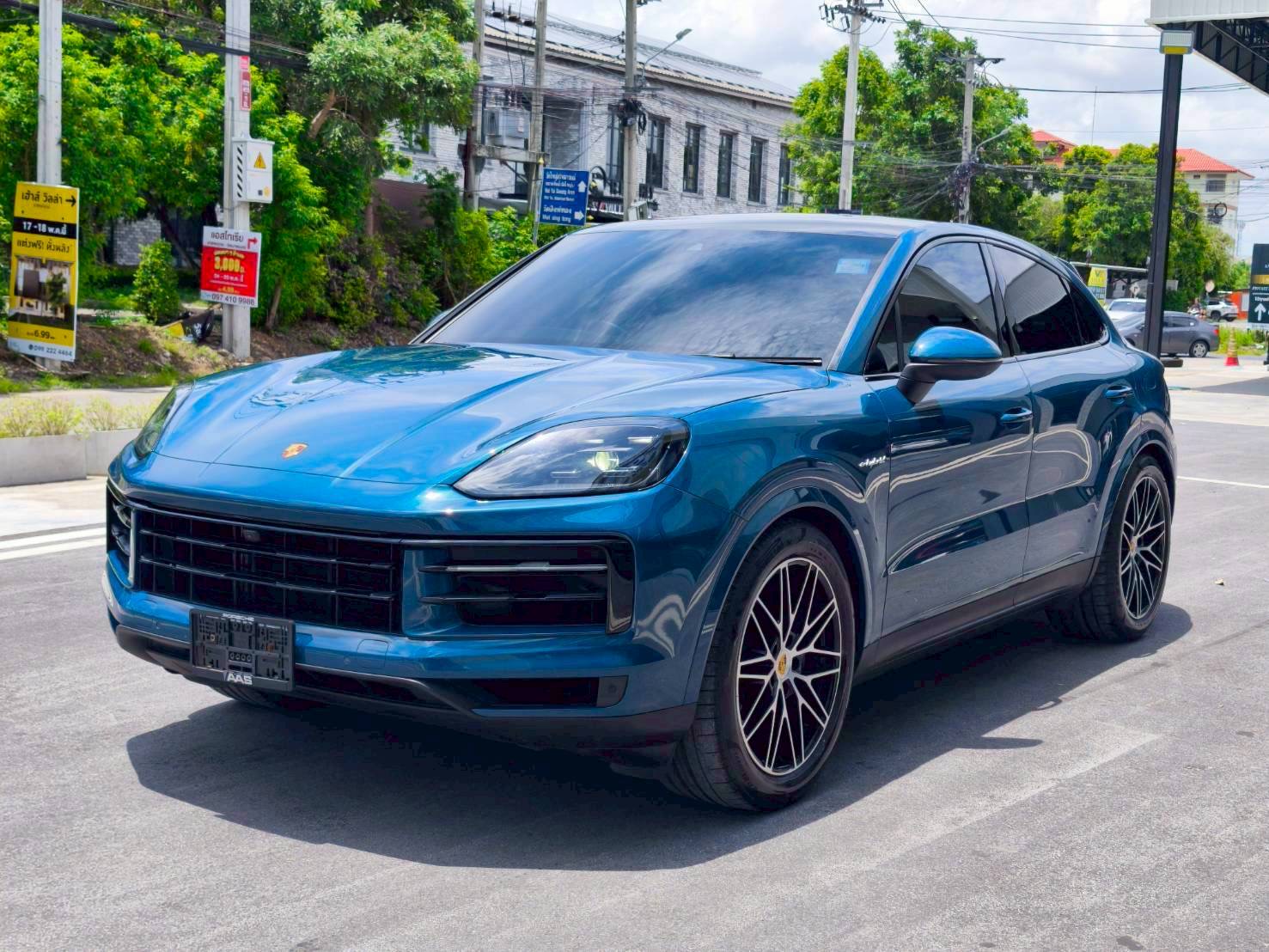2025 Porsche Cayenne E-Hybrid สีฟ้า (รูปที่ 2)