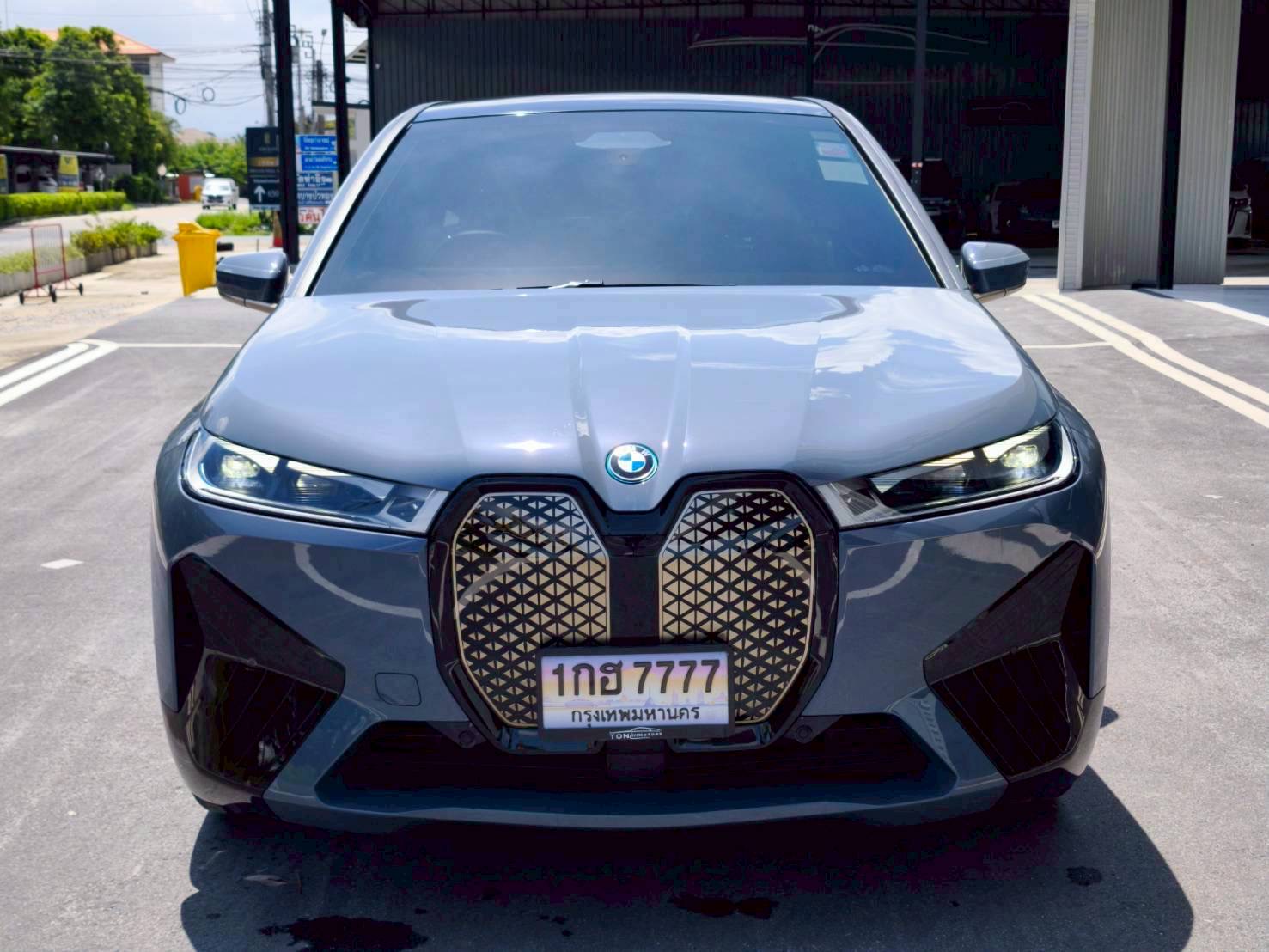 2023 BMW iX i20 สีเทา (รูปที่ 7)