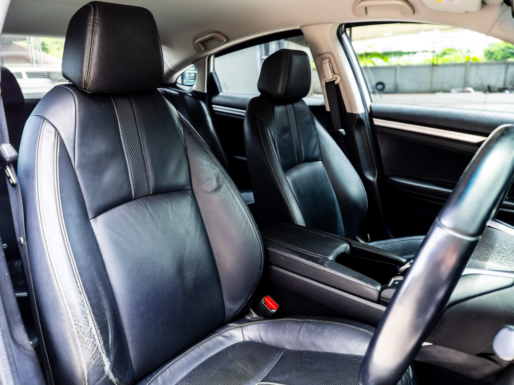 2018 Honda Civic Sedan สีขาว (รูปที่ 10)