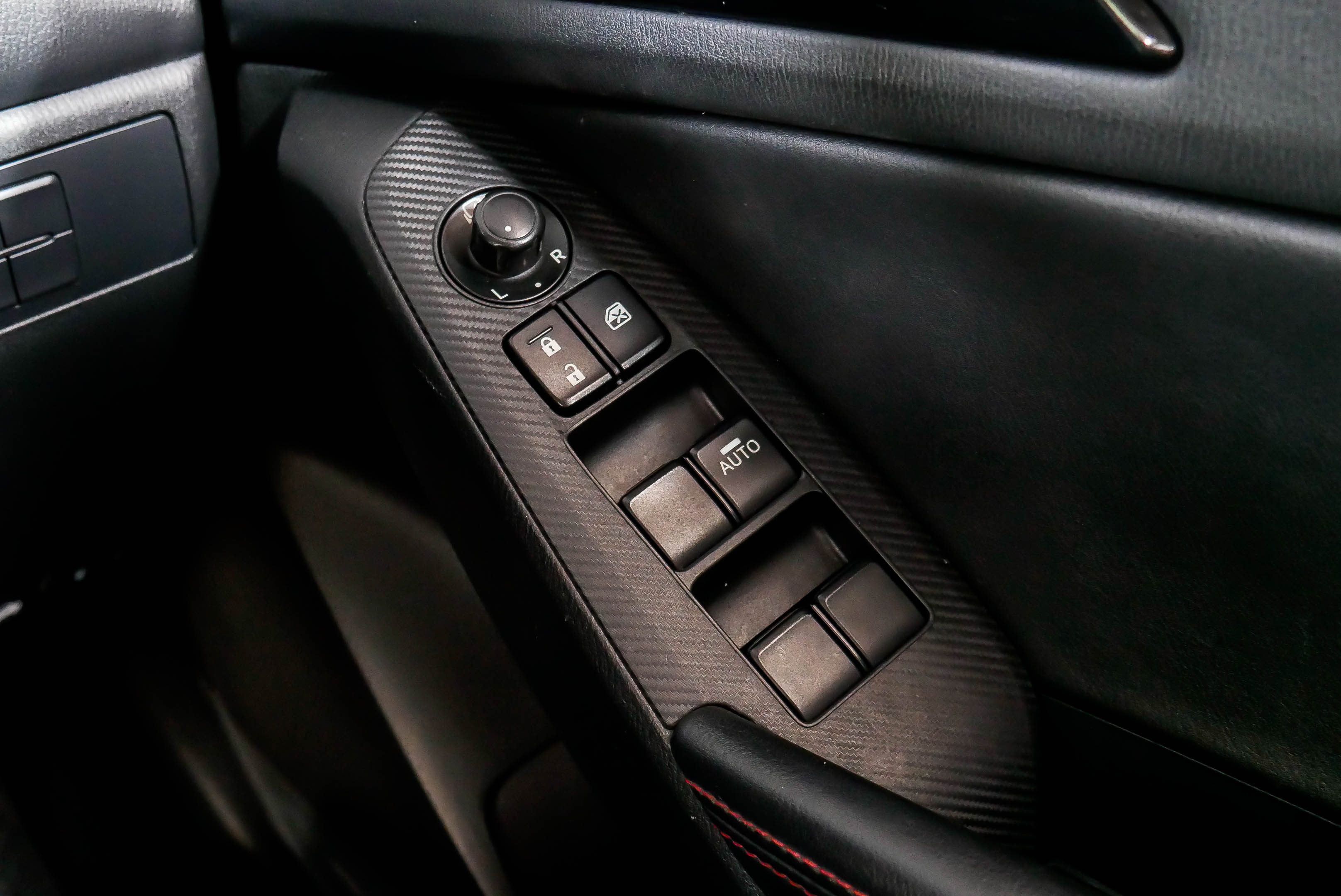 MAZDA 3 SKYACTIV 2.0 S SPORT AT ปี 2014 สีแดง (รูปที่ 10)