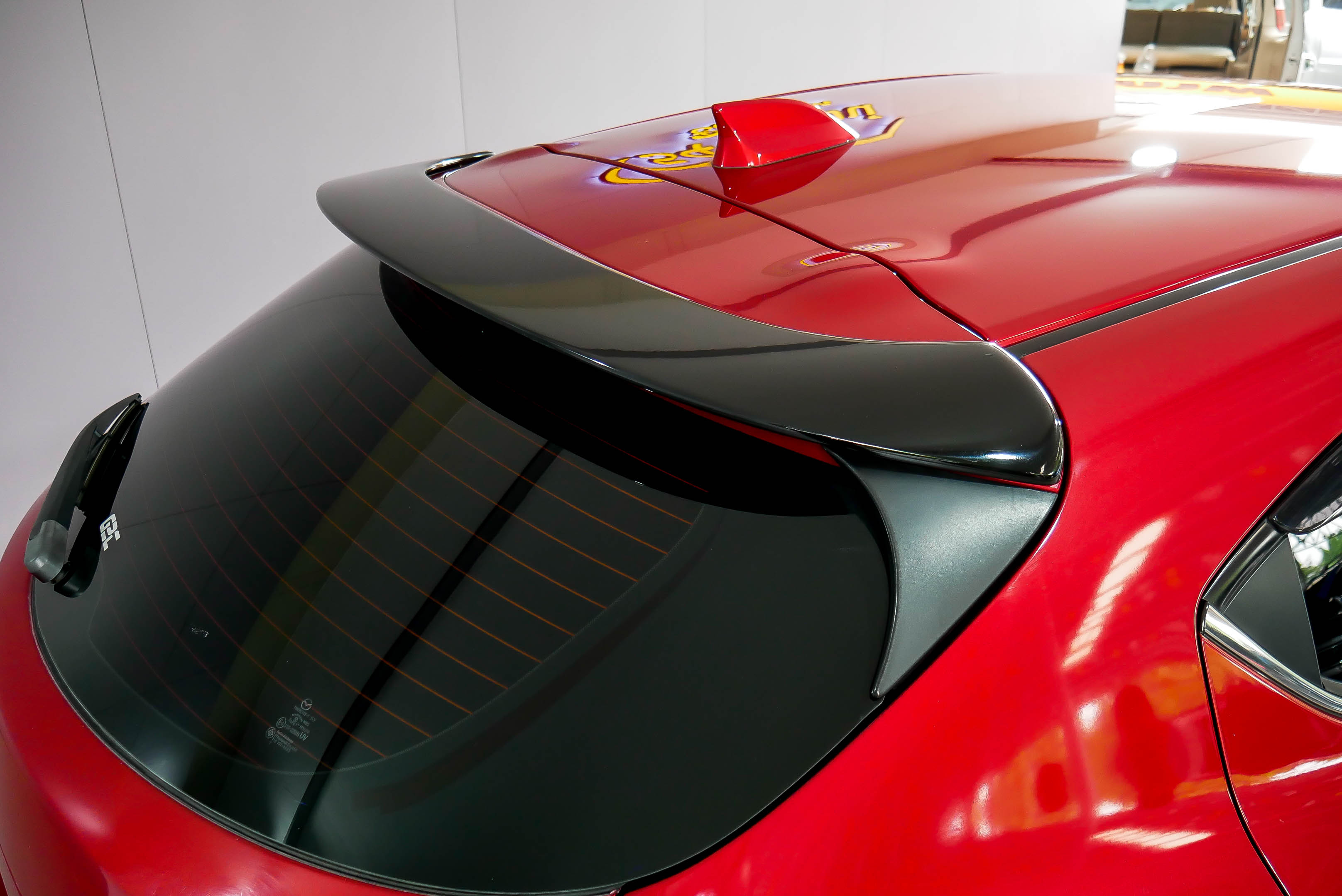 MAZDA 3 SKYACTIV 2.0 S SPORT AT ปี 2014 สีแดง (รูปที่ 21)