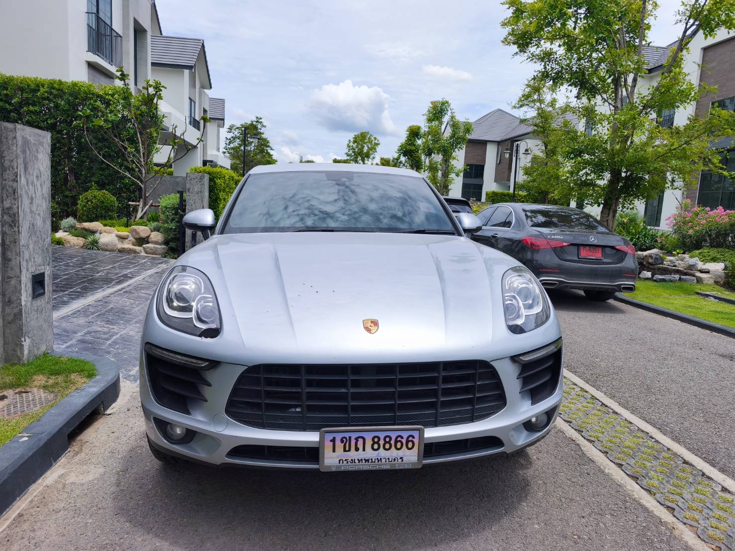 2018 Porsche Macan สีเทา (รูปที่ 13)