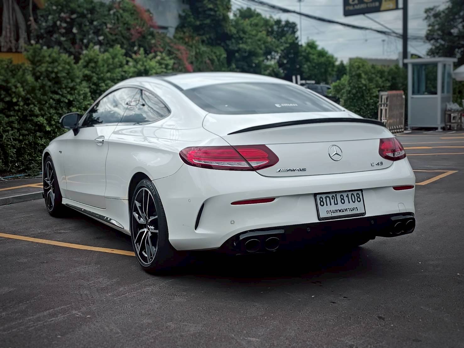 2022 Mercedes-Benz C-Class Coupe C43 AMG สีขาว (รูปที่ 6)