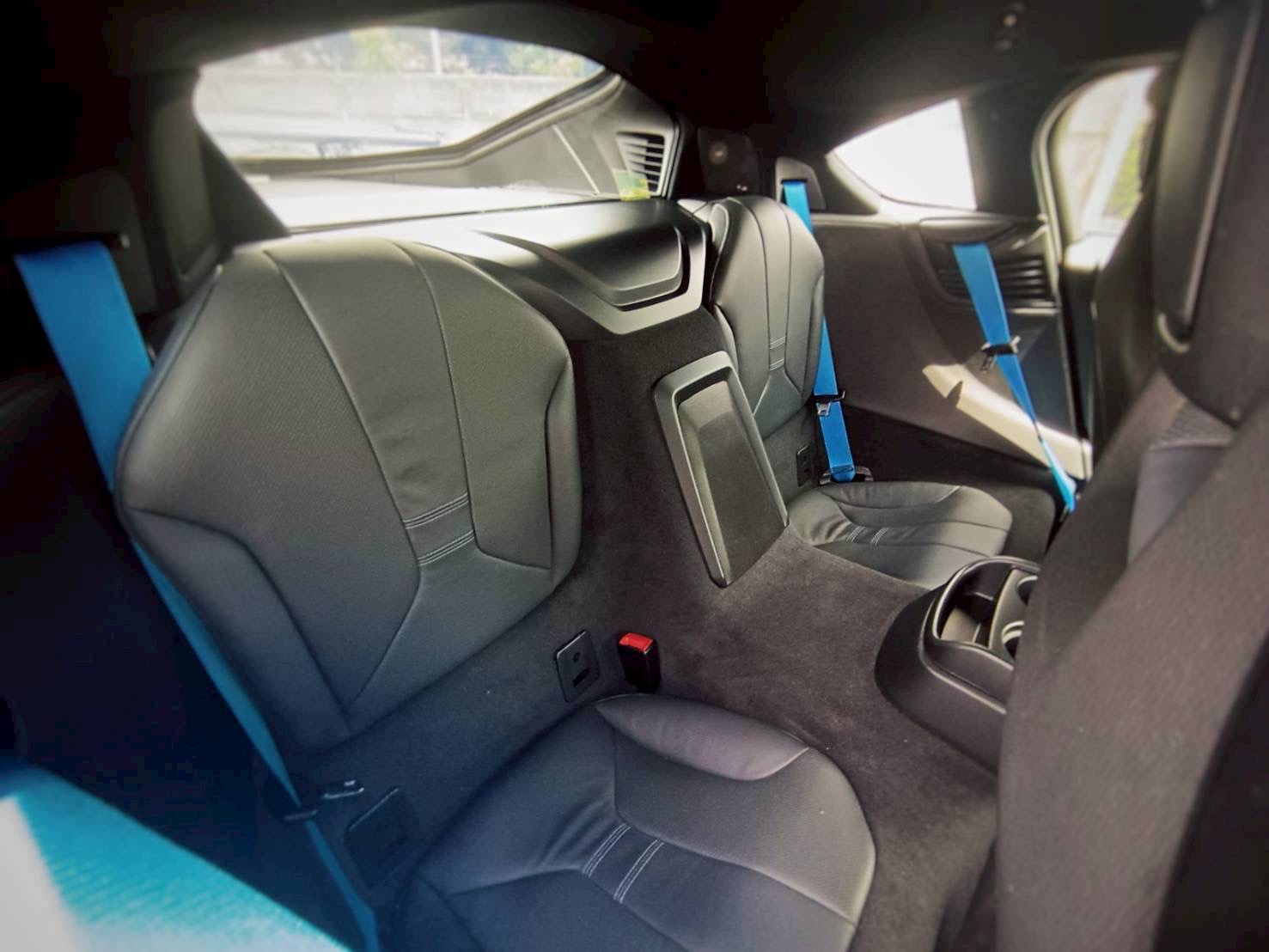 2014 BMW i8 สีเทา (รูปที่ 4)