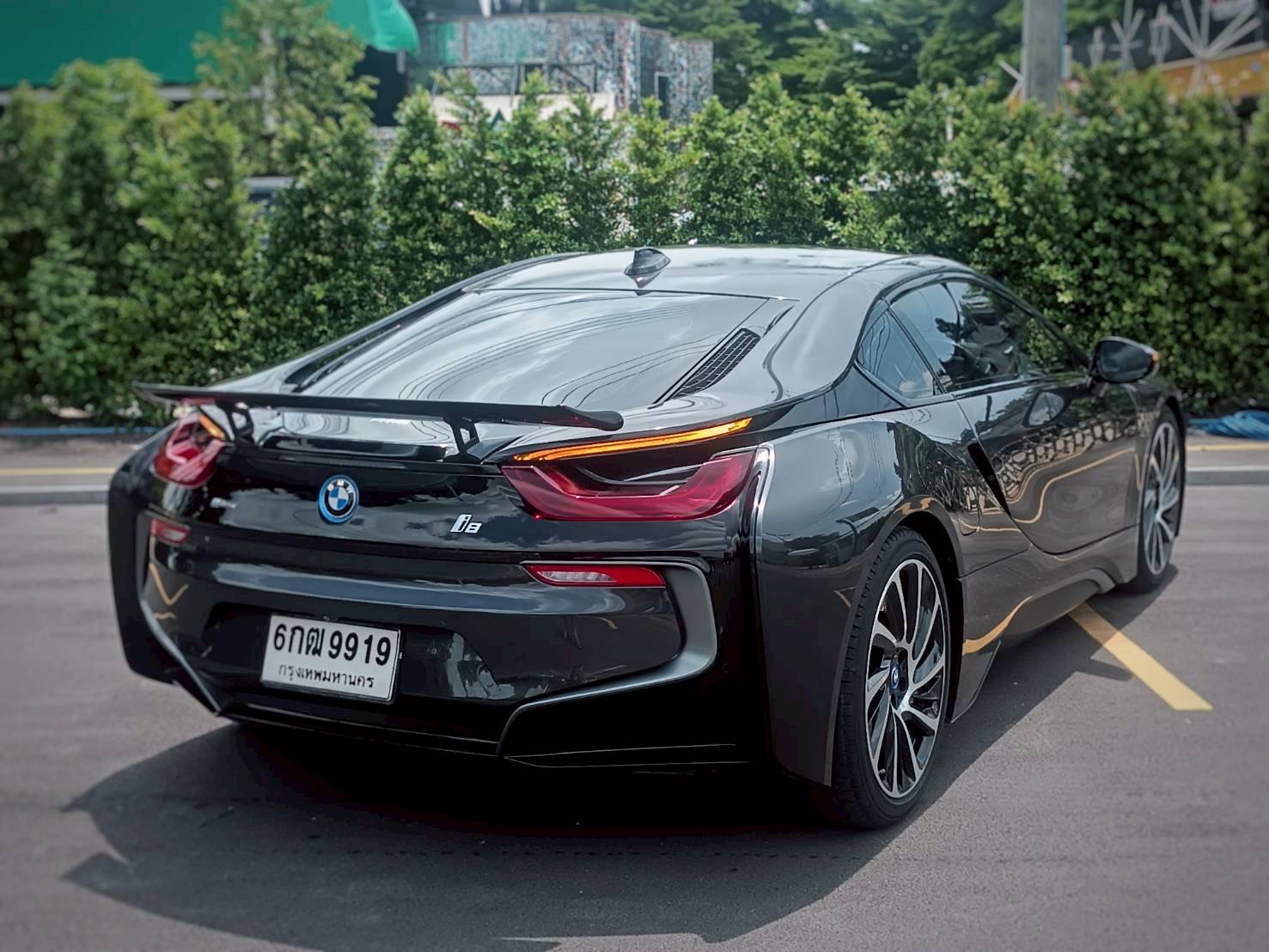 2014 BMW i8 สีเทา (รูปที่ 8)