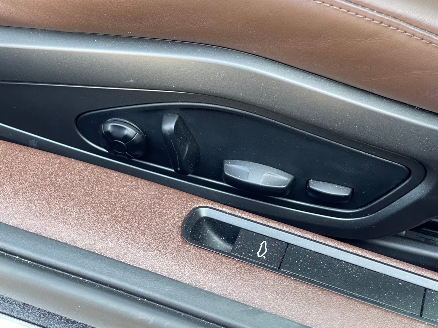 2021 Porsche CARRERA 4s 992 สีดำ (รูปที่ 13)