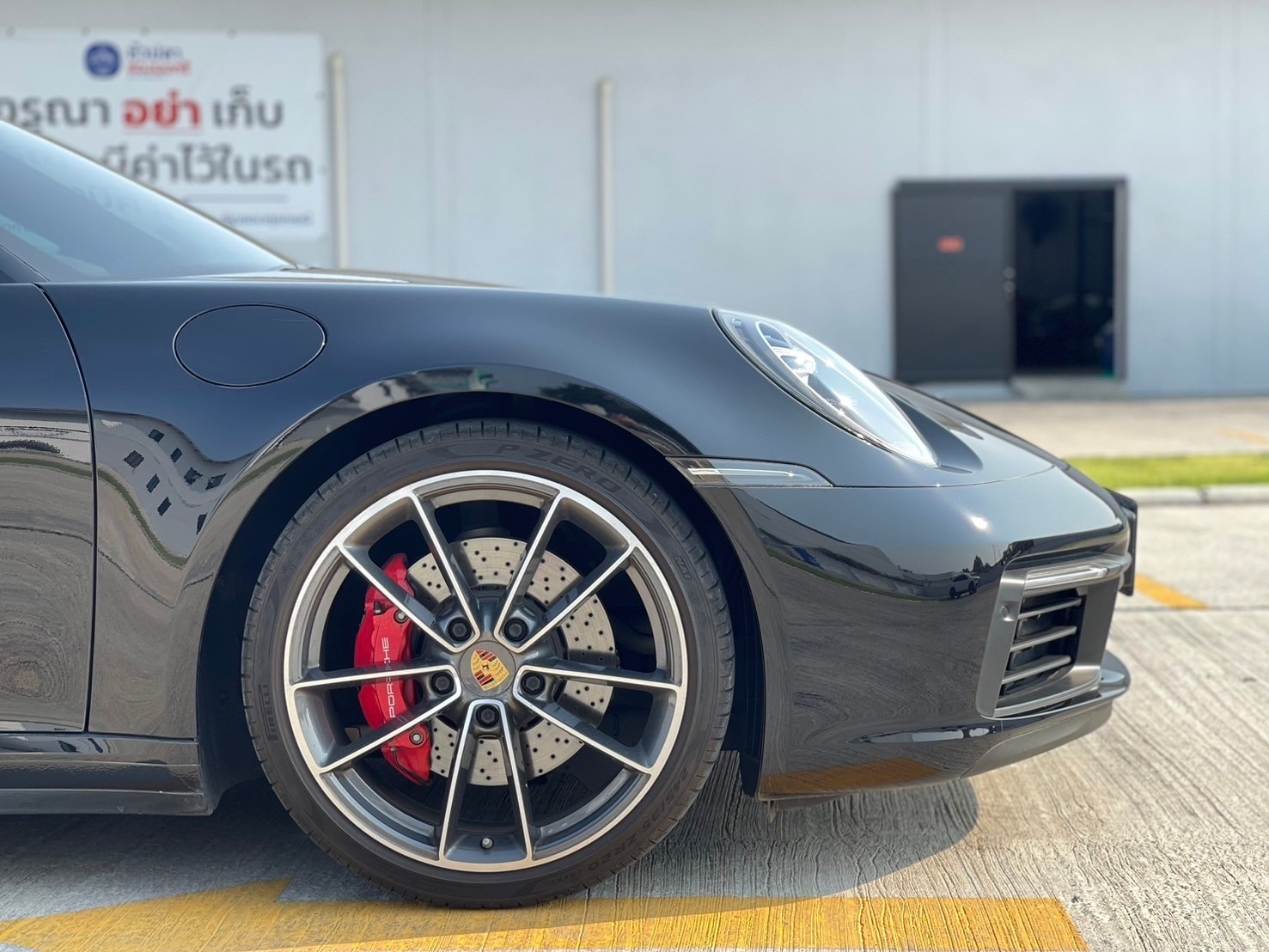 2021 Porsche CARRERA 4s 992 สีดำ (รูปที่ 10)