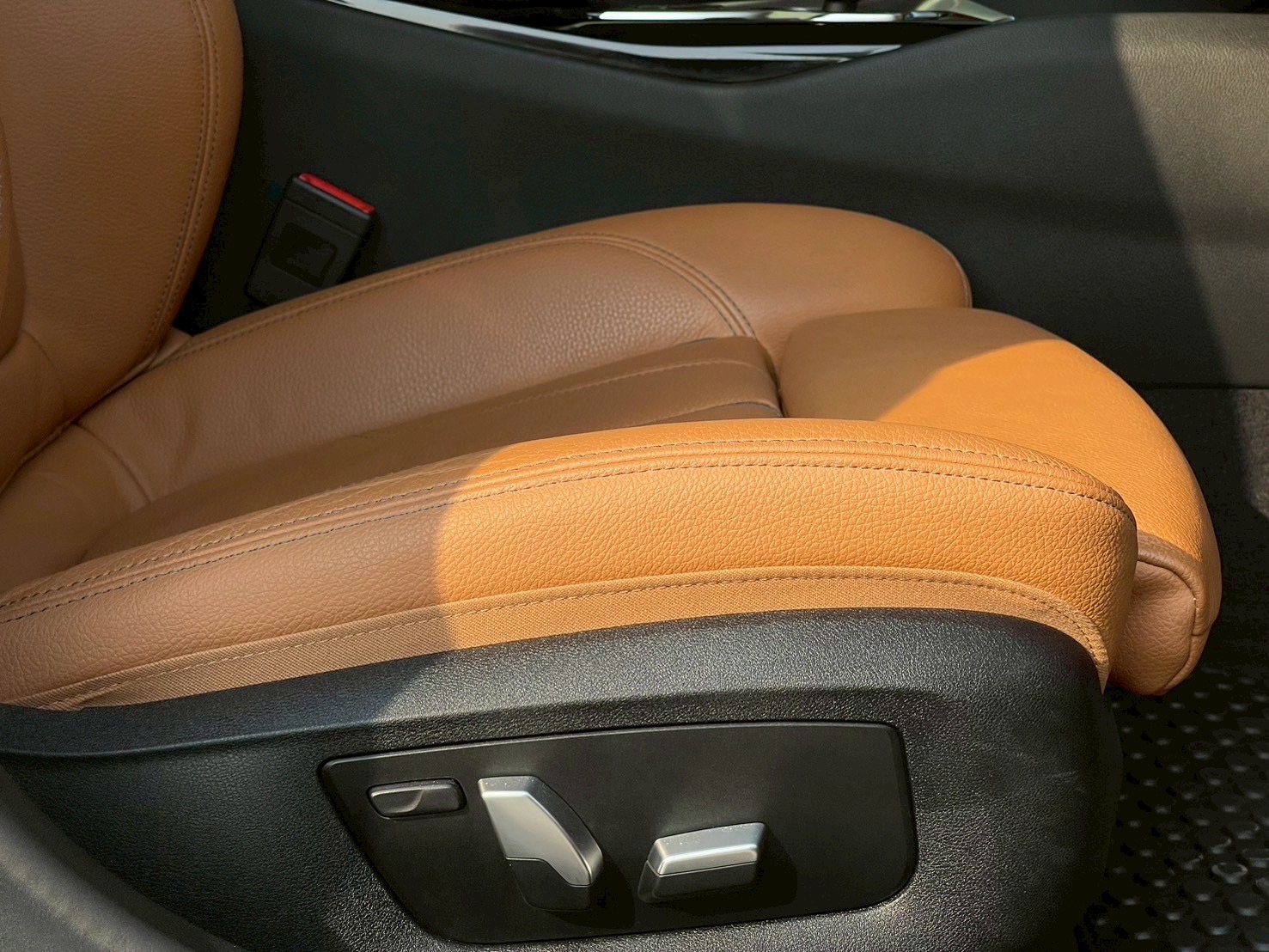 2021 BMW 530e Elite G30 LCI สีดำ (รูปที่ 9)