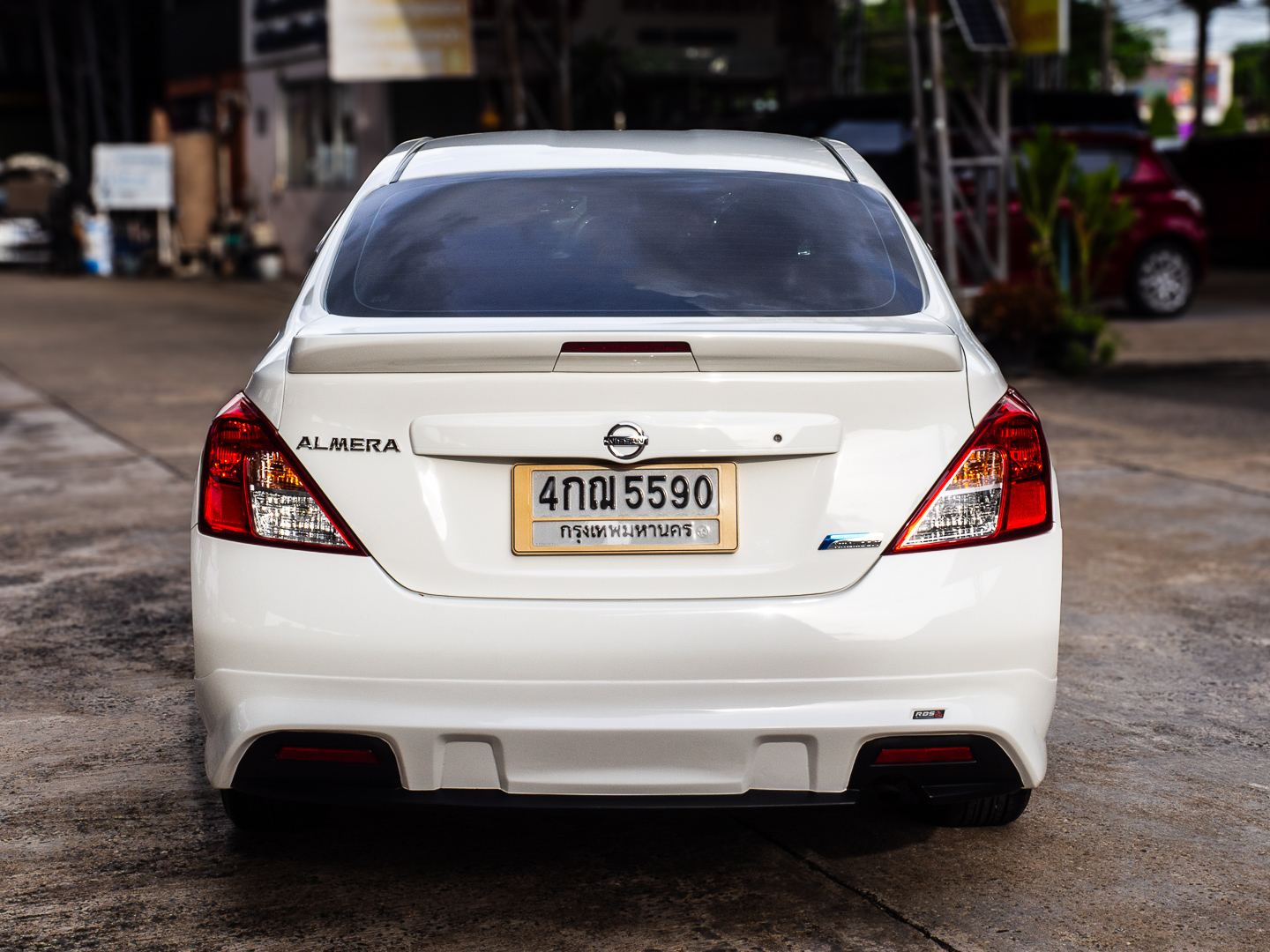 2014 Nissan Almera สีขาว (รูปที่ 5)