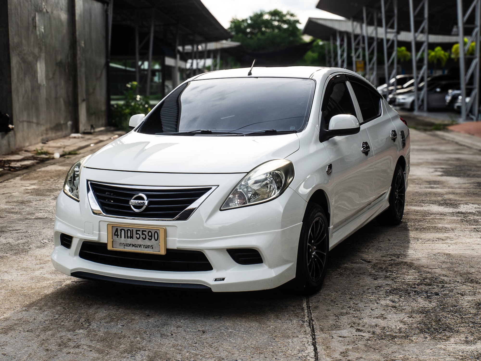 2014 Nissan Almera สีขาว (รูปที่ 3)