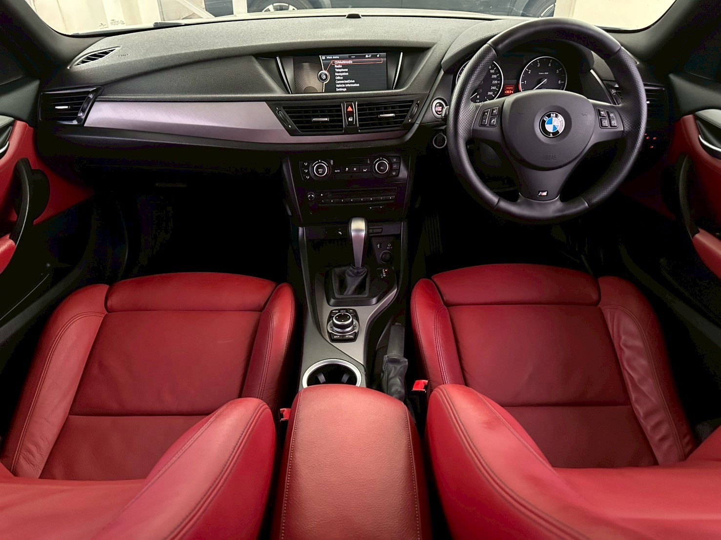2016 BMW X1 E84 สีขาว (รูปที่ 14)