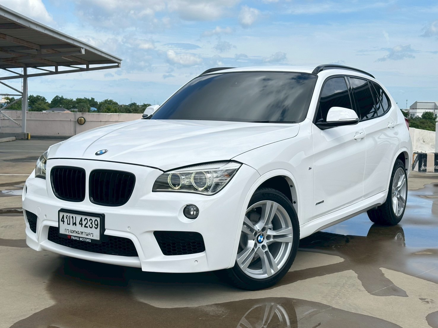 2016 BMW X1 E84 สีขาว