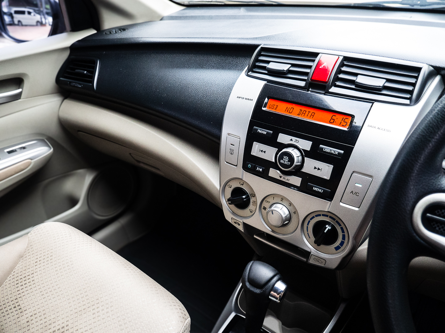 2009 Honda City สีดำ (รูปที่ 17)