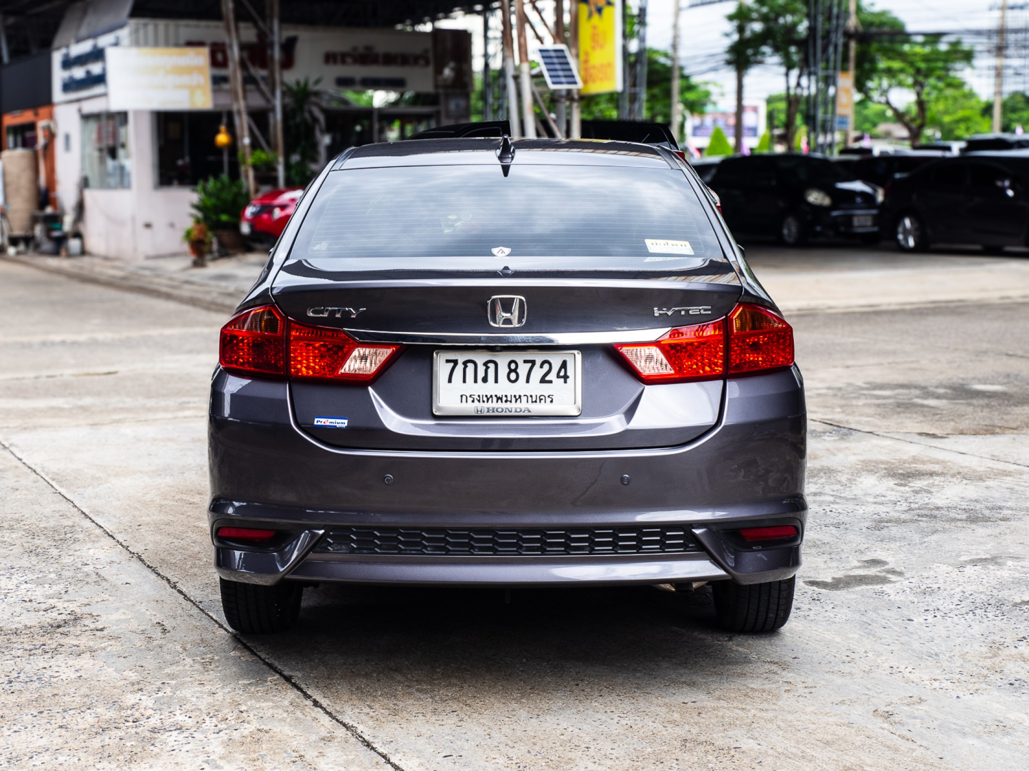 2018 Honda City สีเทา (รูปที่ 6)