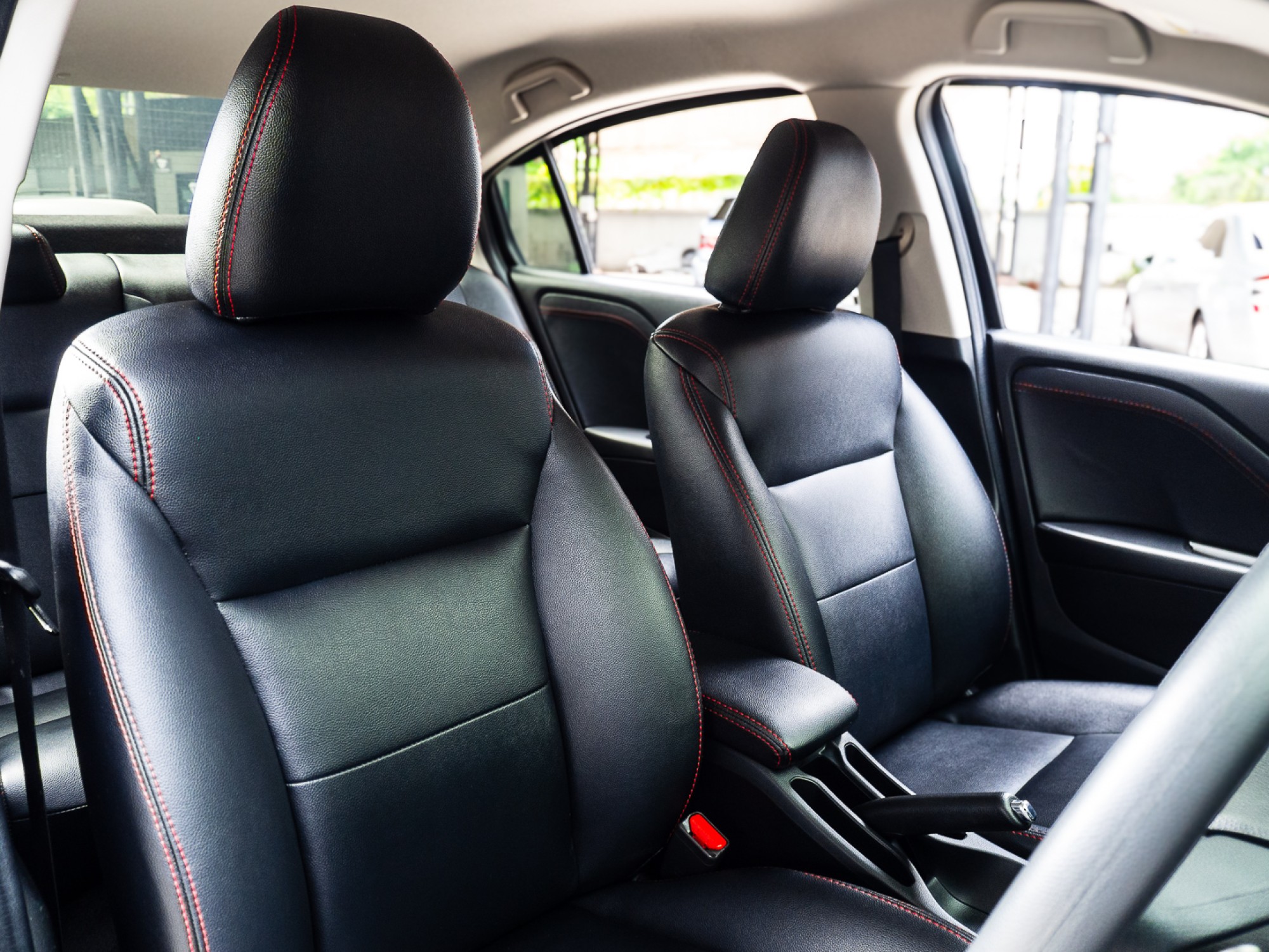 2018 Honda City สีเทา (รูปที่ 9)