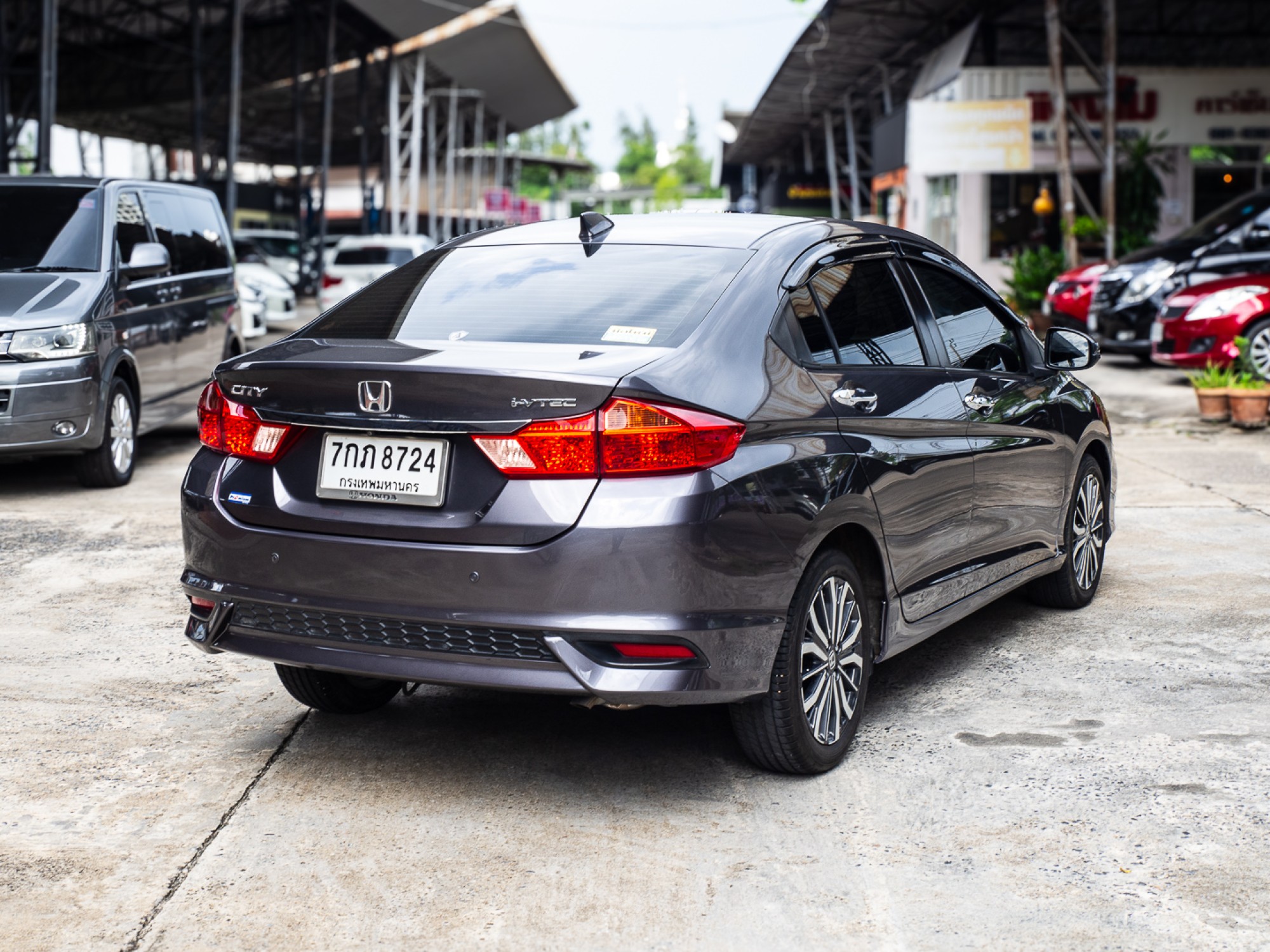 2018 Honda City สีเทา (รูปที่ 7)