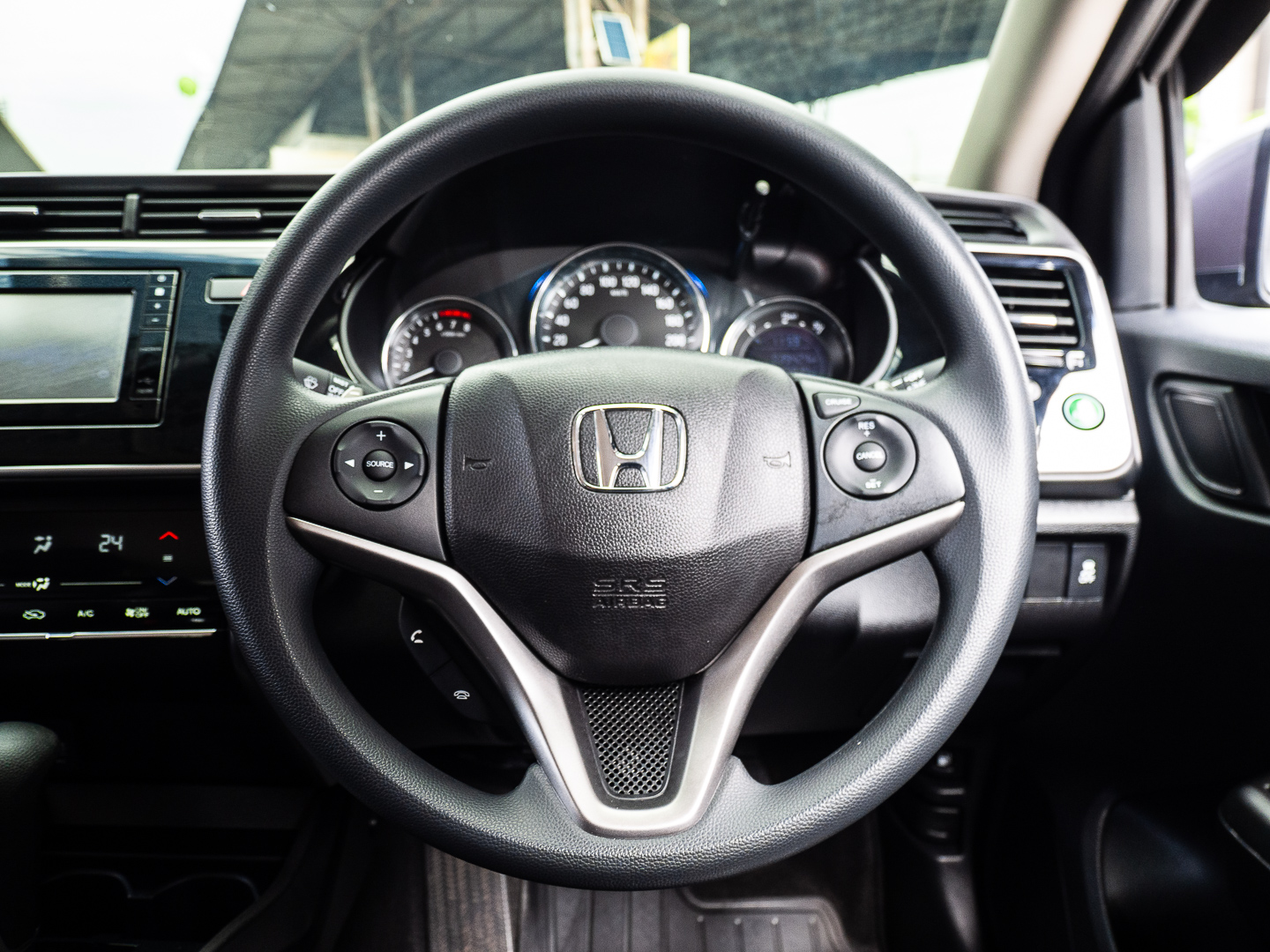 2018 Honda City สีเทา (รูปที่ 16)