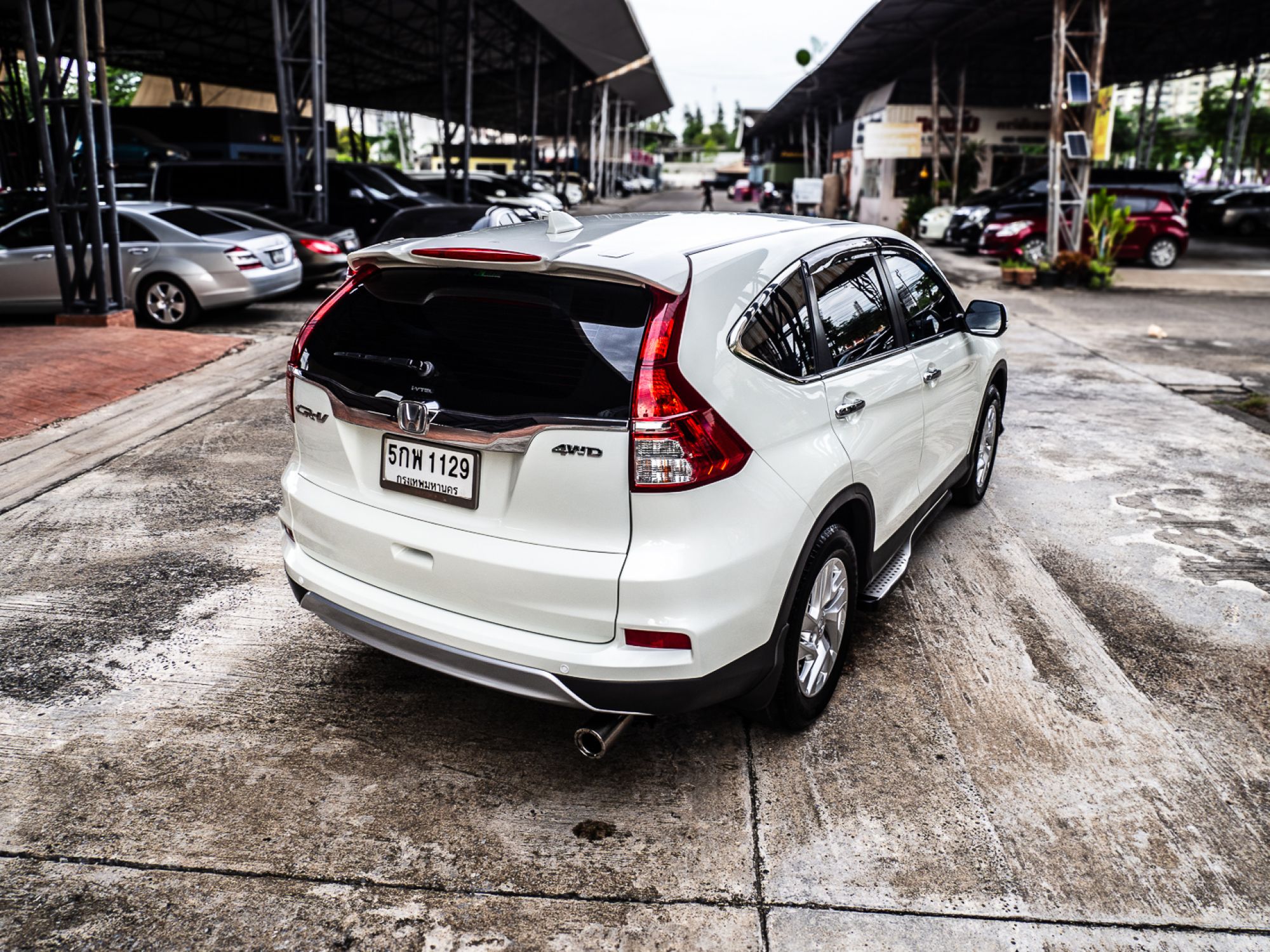 2016 Honda CR-V สีขาว (รูปที่ 16)