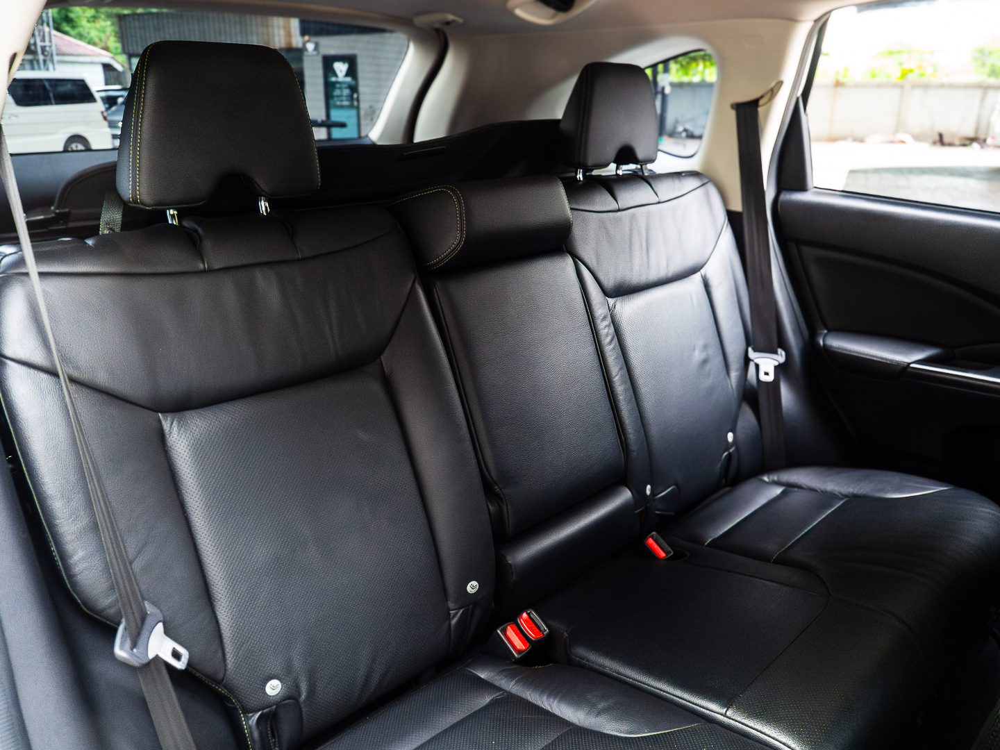 2016 Honda CR-V สีขาว (รูปที่ 13)