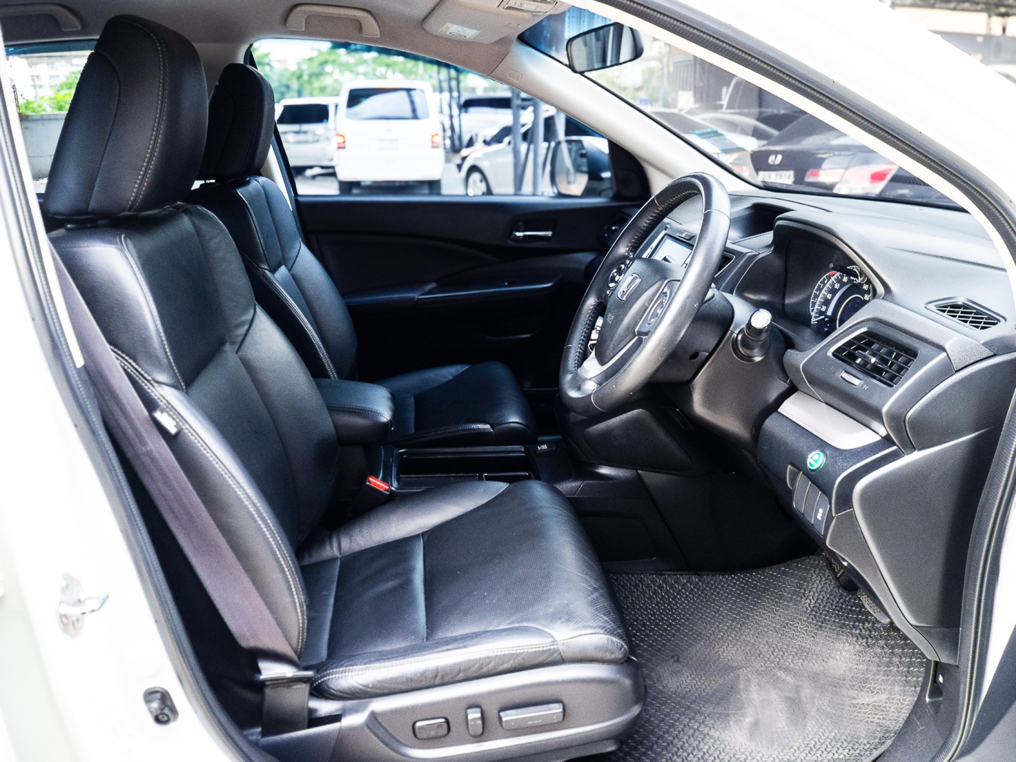 2016 Honda CR-V สีขาว (รูปที่ 7)