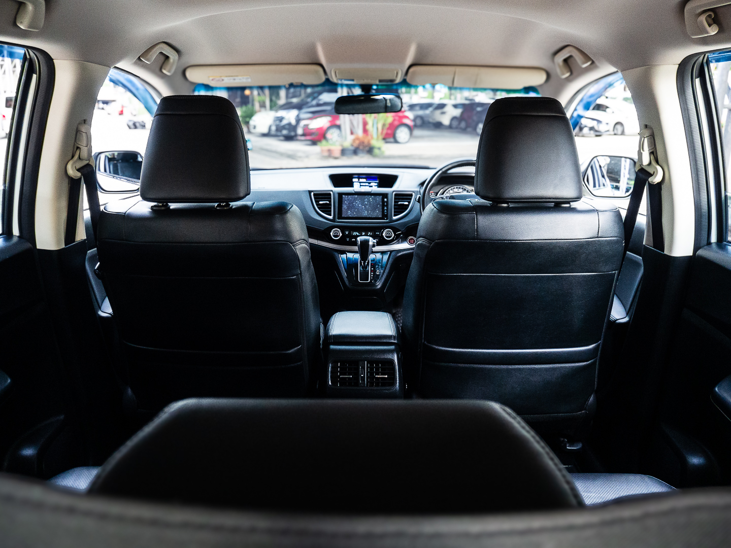 2016 Honda CR-V สีขาว (รูปที่ 11)