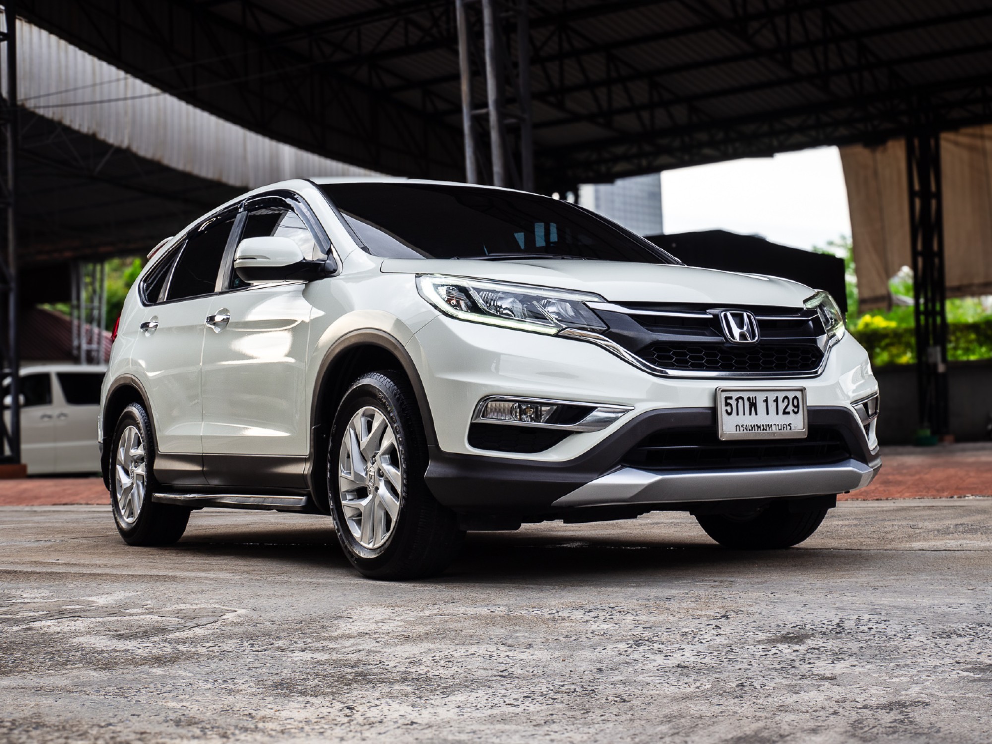 2016 Honda CR-V สีขาว (รูปที่ 14)
