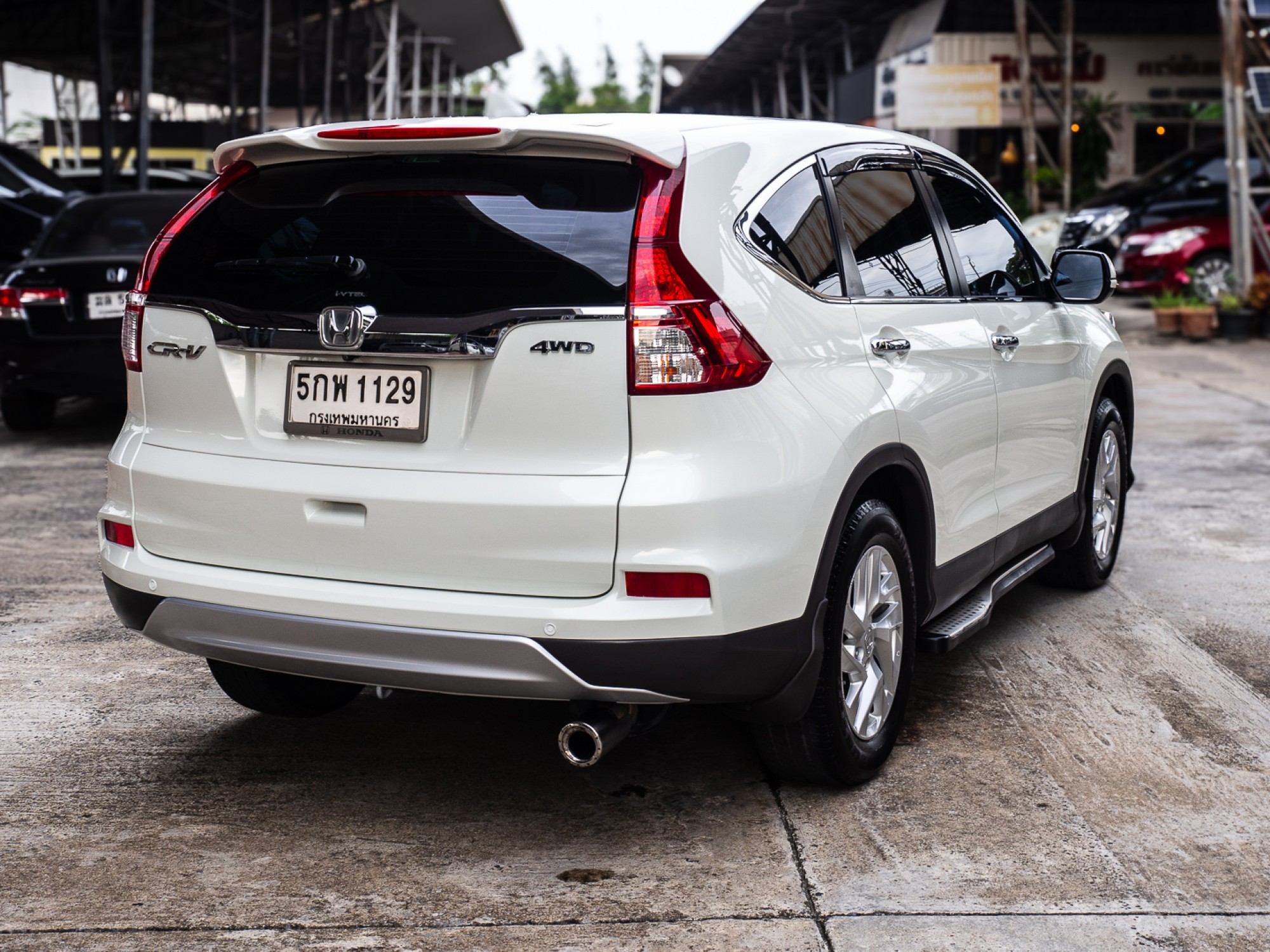 2016 Honda CR-V สีขาว (รูปที่ 8)
