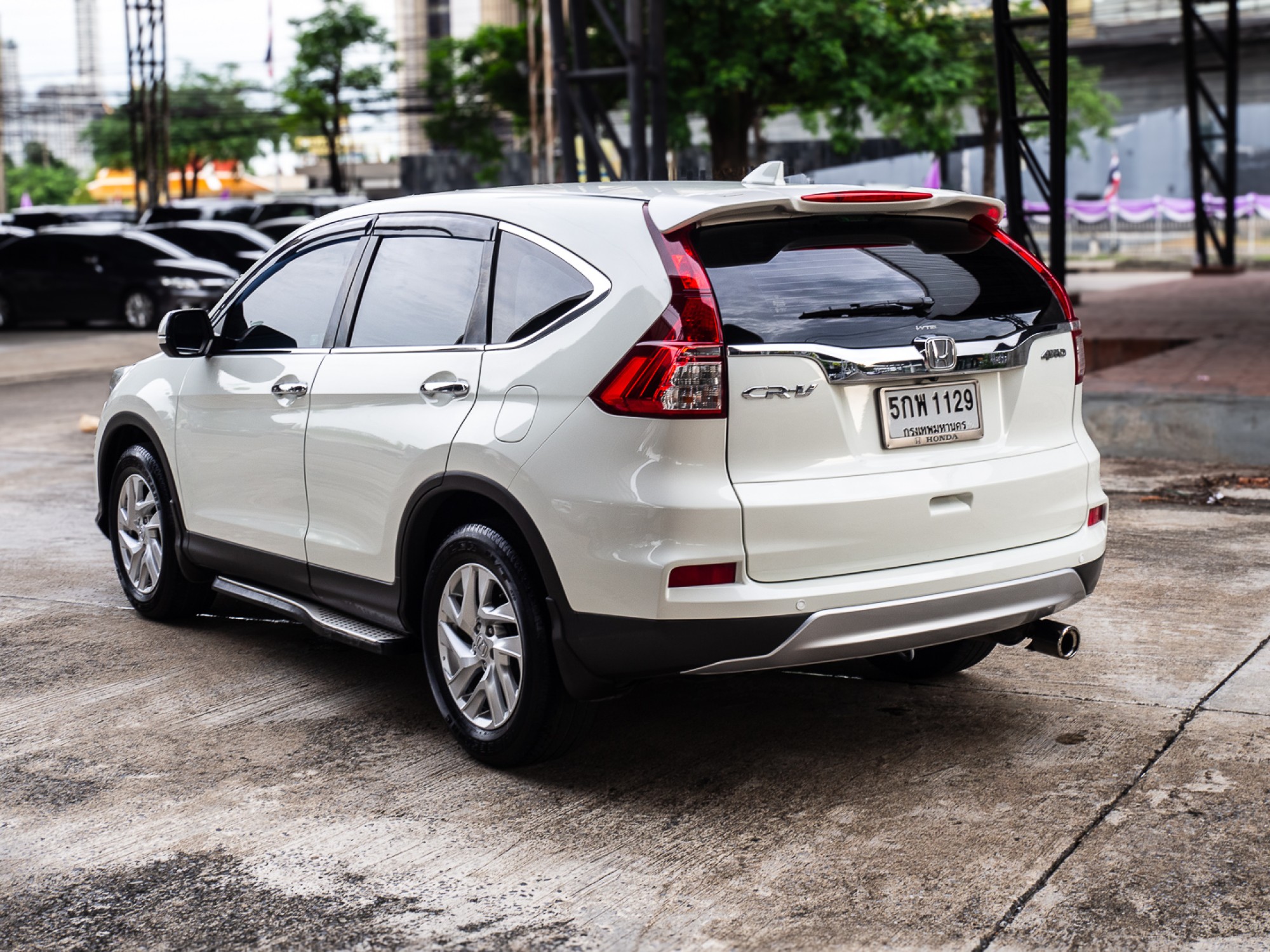 2016 Honda CR-V สีขาว (รูปที่ 5)