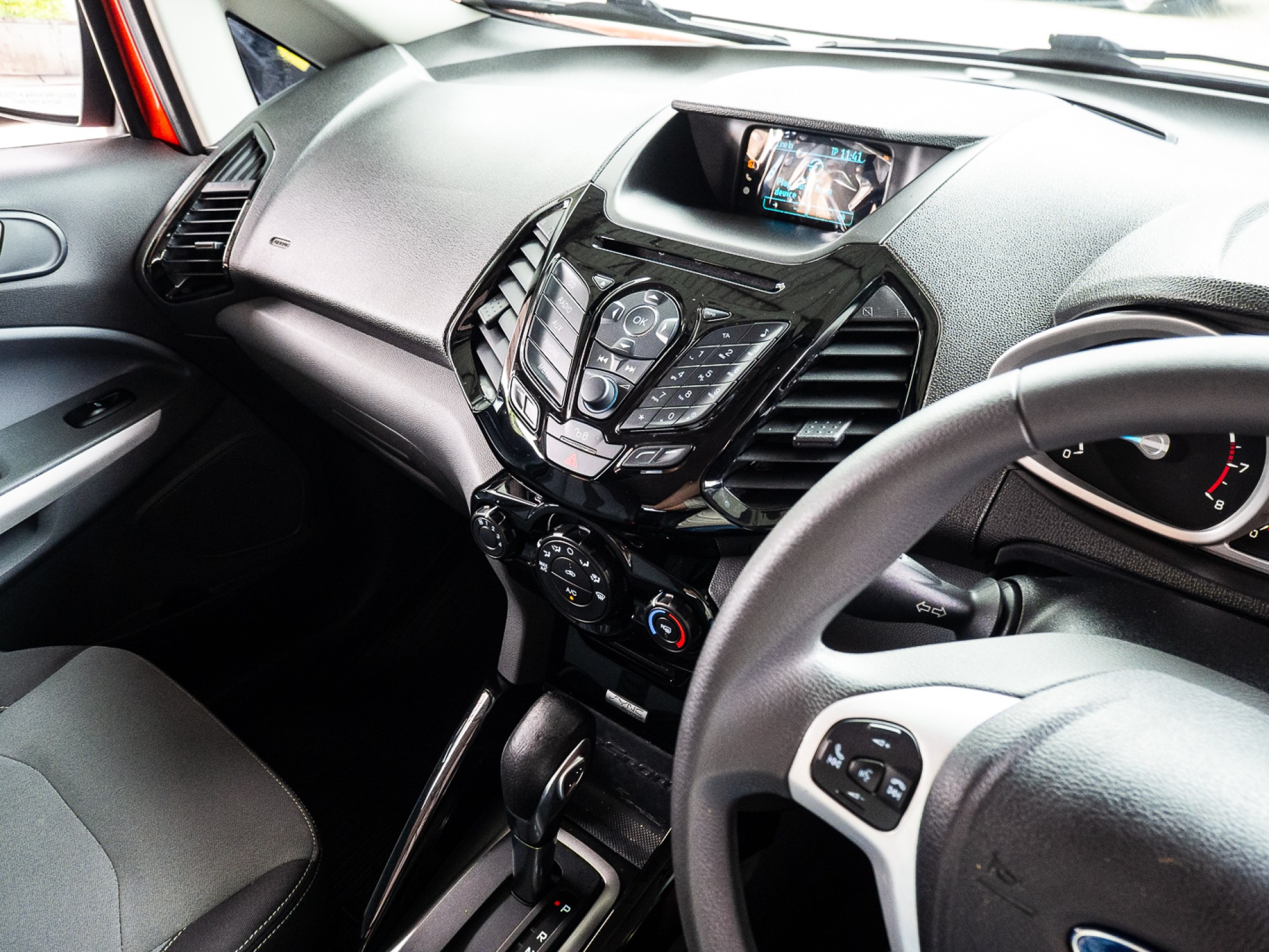 2016 Ford EcoSport สีส้ม (รูปที่ 11)