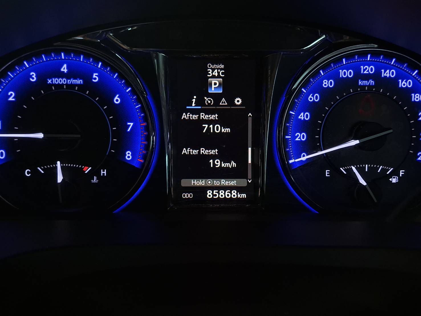 TOYOTA CAMRY 2.0G ปี2016 ไมล์น้อย85,000 KM.มือเดียว ประวัติดีเข้าTOYOTAตลอด (รูปที่ 5)
