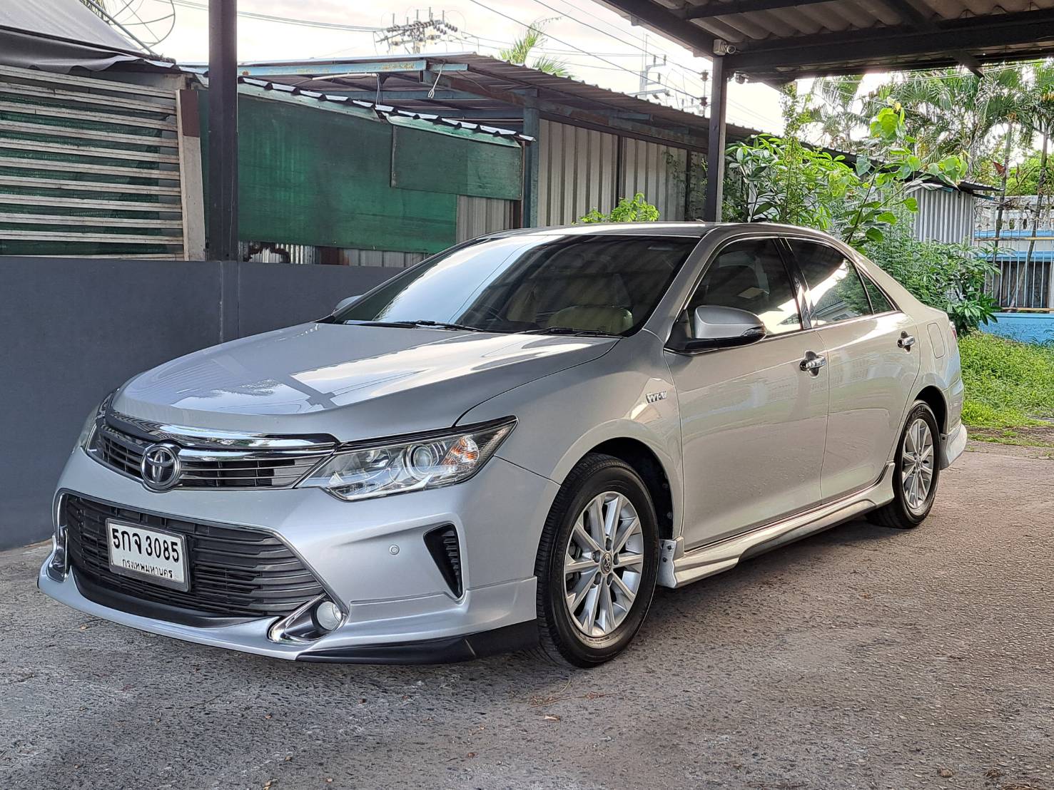 TOYOTA CAMRY 2.0G ปี2016 ไมล์น้อย85,000 KM.มือเดียว ประวัติดีเข้าTOYOTAตลอด (รูปที่ 2)