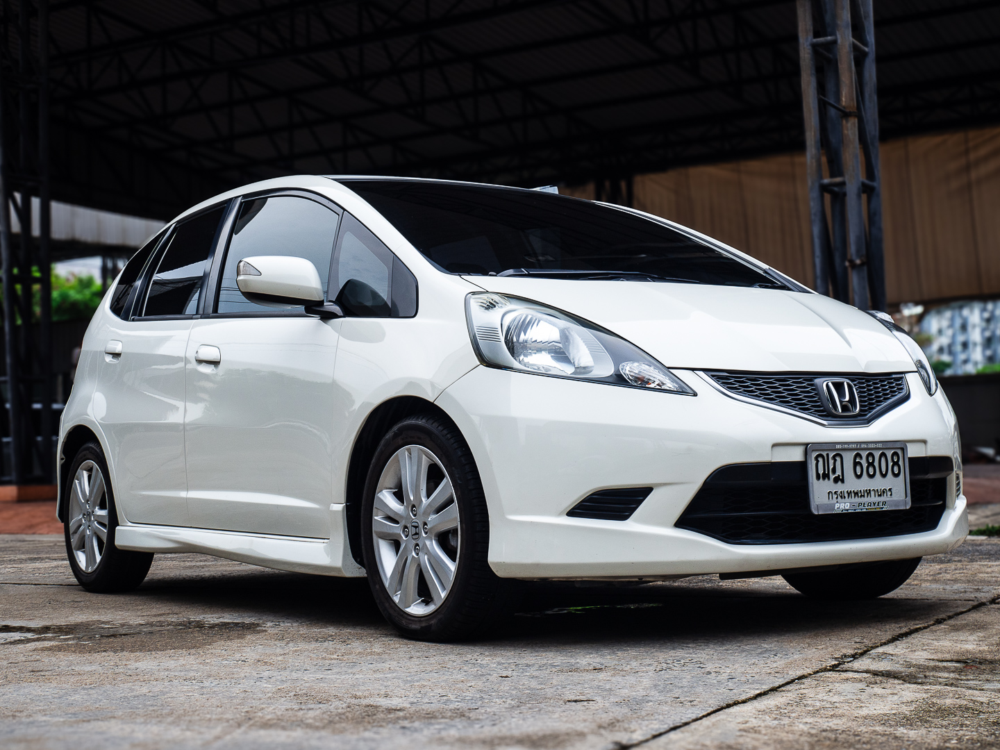 2008 Honda Jazz GE สีขาว (รูปที่ 20)