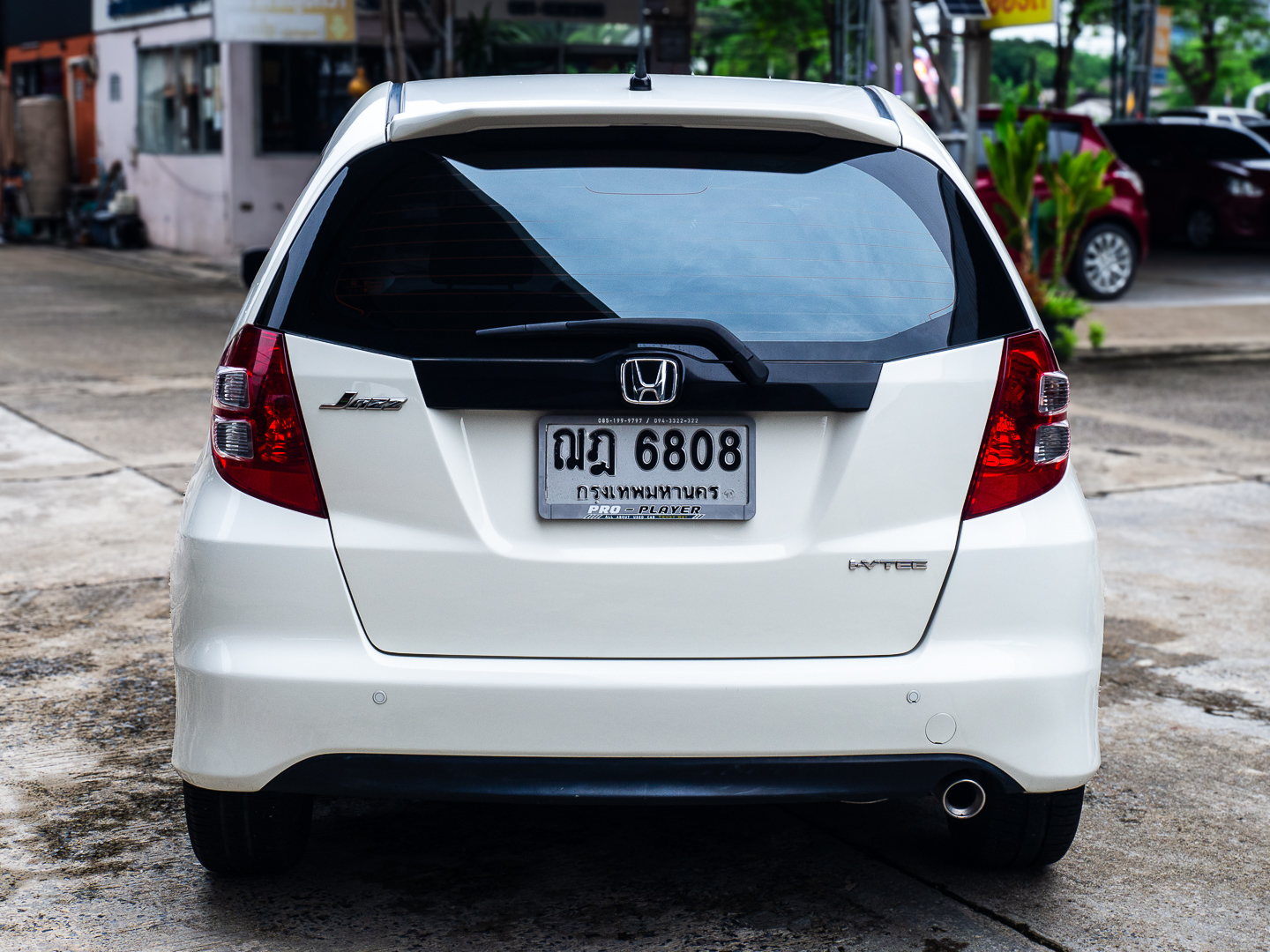 2008 Honda Jazz GE สีขาว (รูปที่ 6)