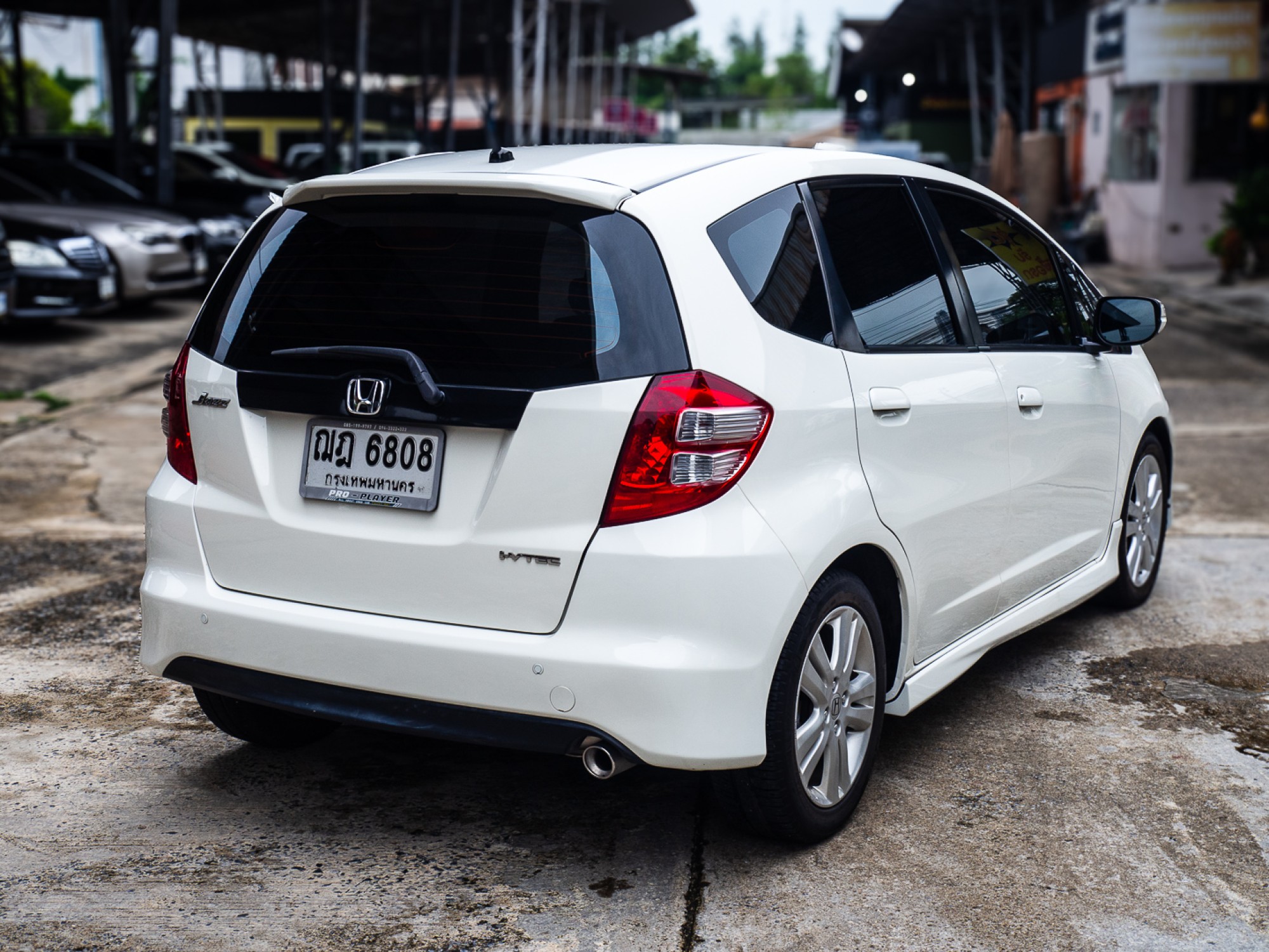 2008 Honda Jazz GE สีขาว (รูปที่ 7)