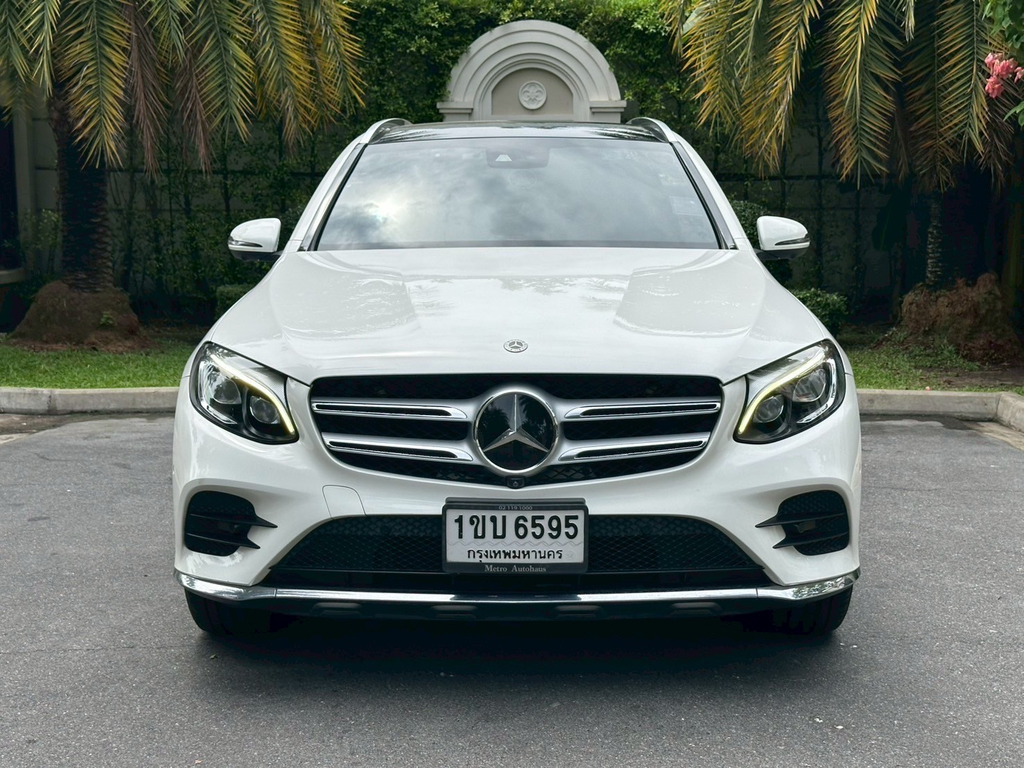 2019 Mercedes-Benz GLC-Class GLC 250 d สีขาว (รูปที่ 3)
