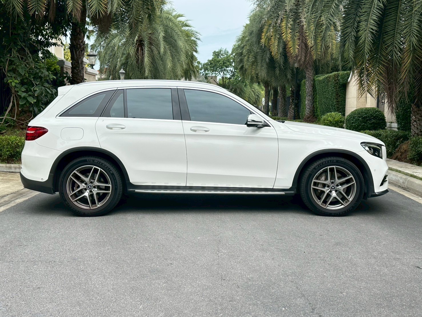 2019 Mercedes-Benz GLC-Class GLC 250 d สีขาว (รูปที่ 18)